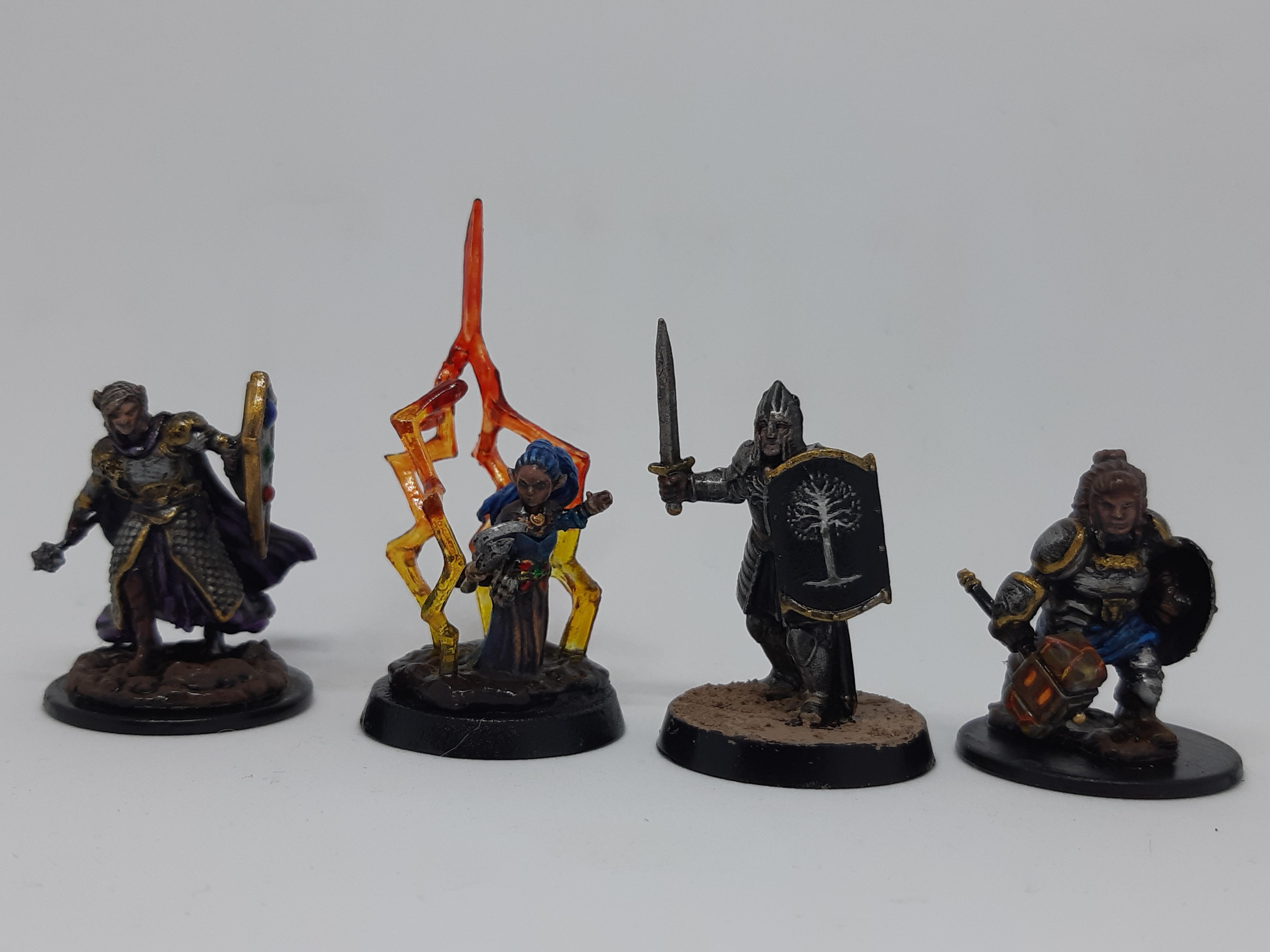 Nolzur's miniatures with GW Gondor soldier