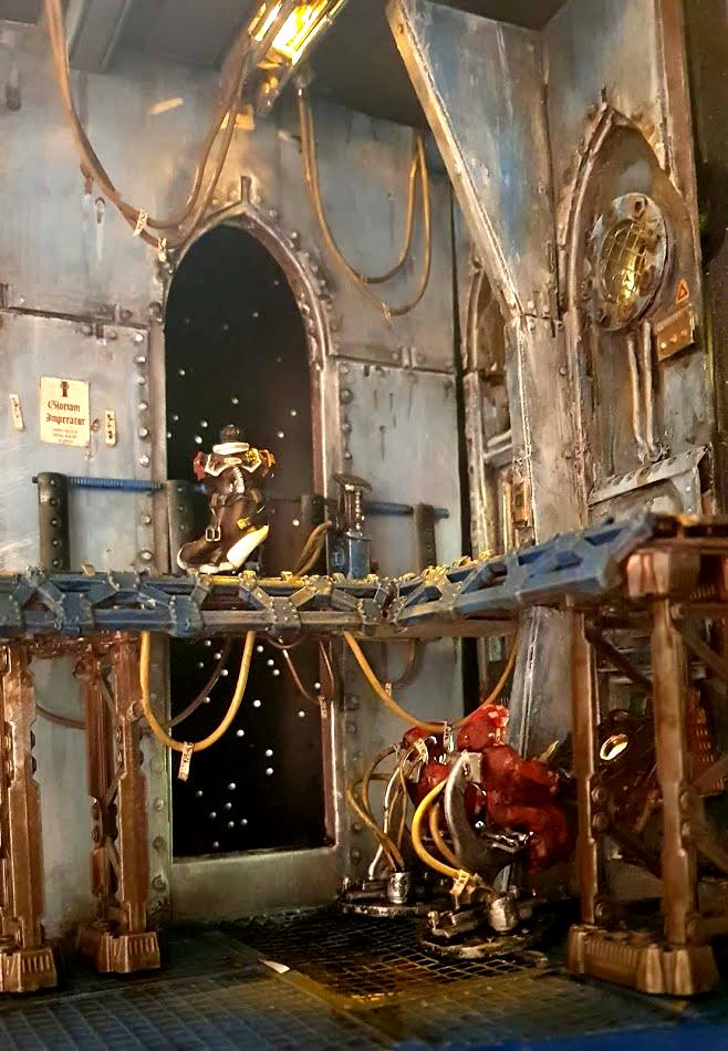 Diorama, Starship, Shot from below