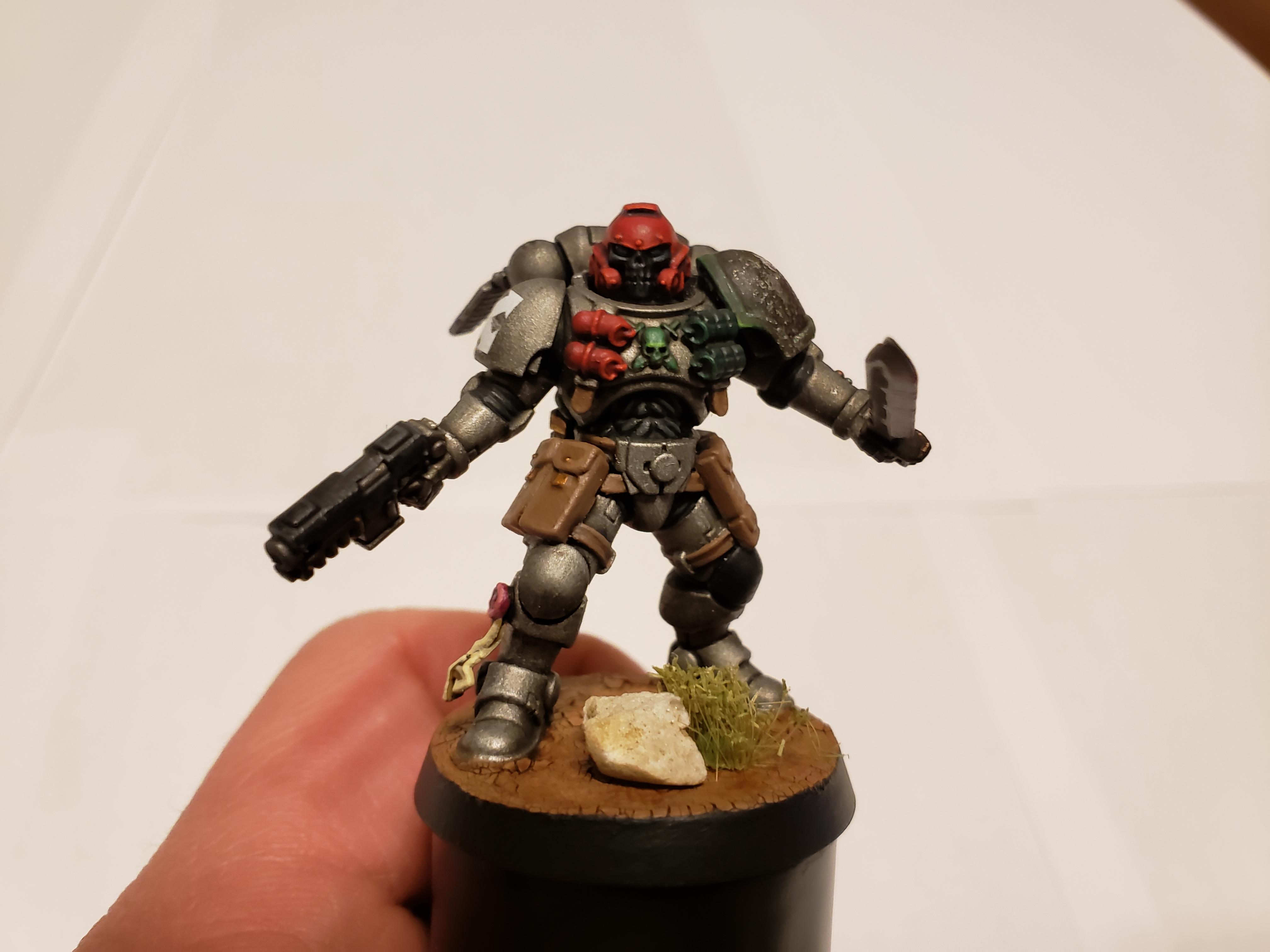 Combat Knife, Doom, Doom Legion, Frag Grenade, Grav Chutes, Heavy Bolt Pistol, Krak Grenade, Legion, Primaris, Reiver