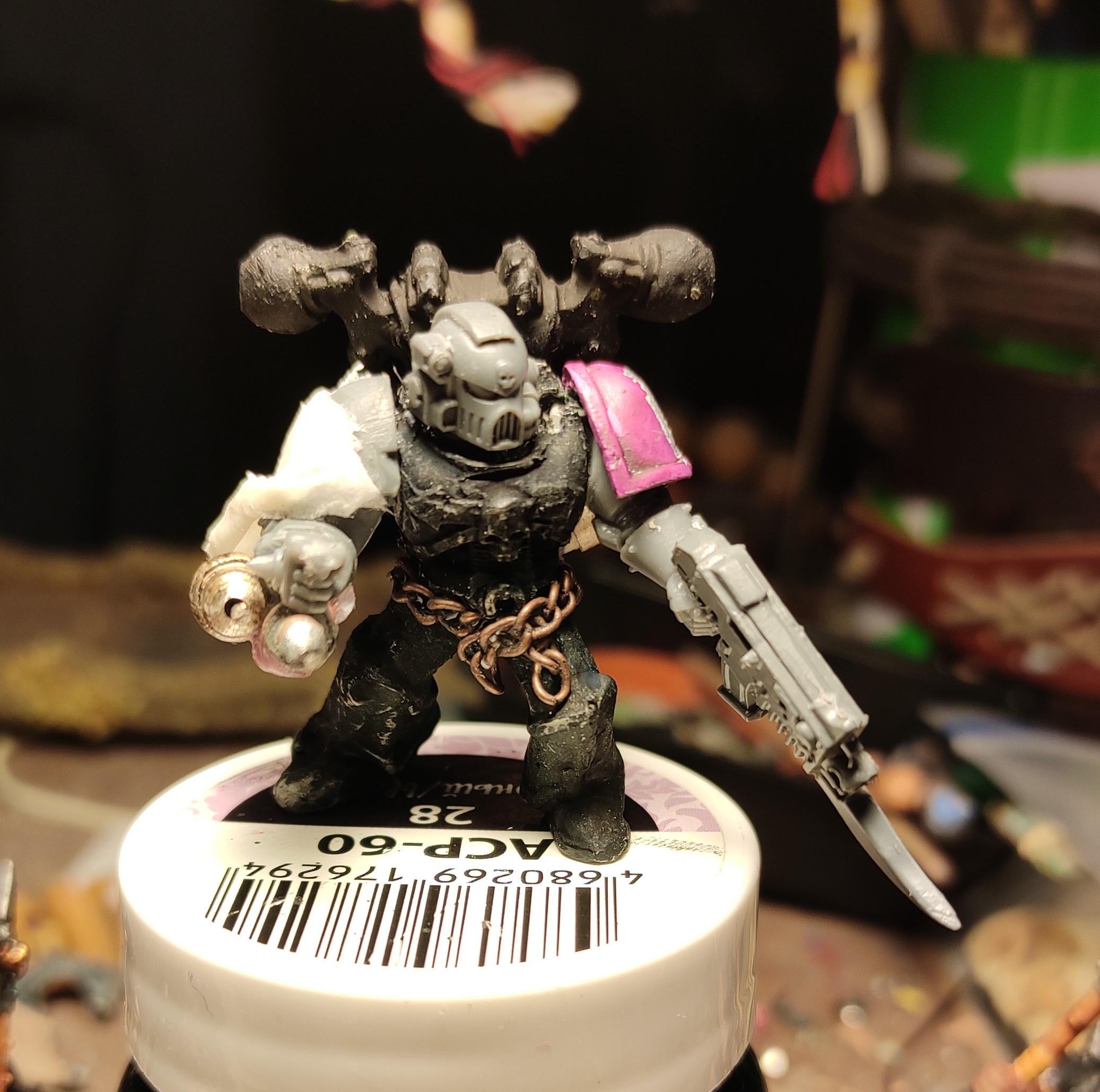 Apothecary, Ave Dominus Nox, Bayonet, Blurred Photo, Bolter, Chaos, Chaos Space Marines, Chaos Undivided, Conversion, Epoxy, First Claw, Heresy, Heretic Astartes, Infantry, Kitbash, Narthecium, Night Lords, Putty, Scratch Build, Traitor Legions, Trophy, Variel, Variel The Flayer, Warhammer 40,000, Work In Progress