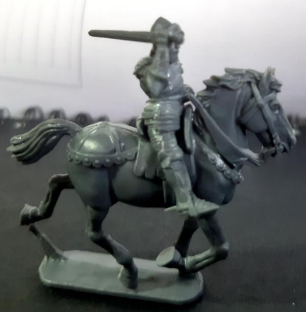 Deadkingsrise Painting and Modelling: Perry Miniatures Wars of the Roses  Billmen - red livery