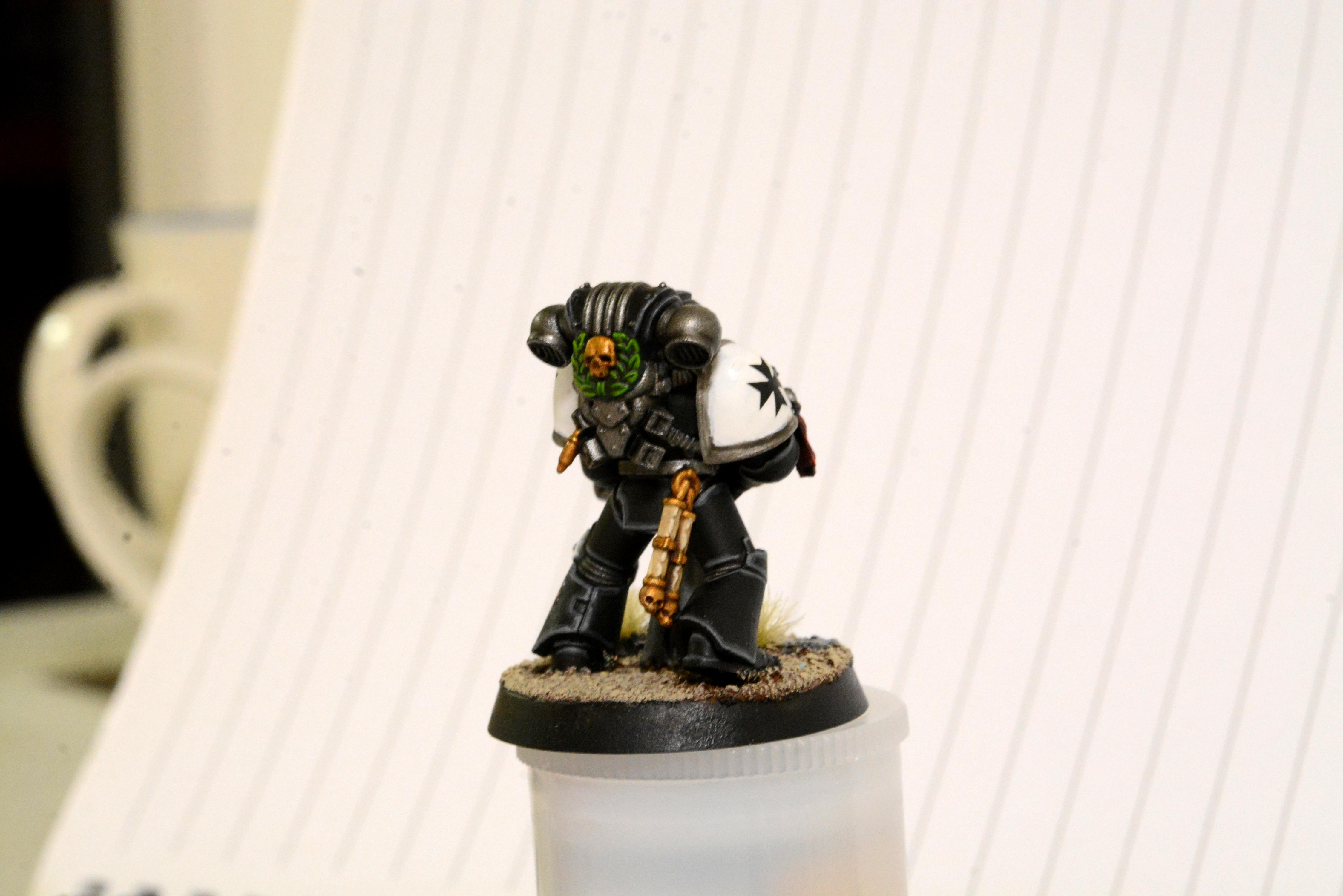 Assault, Black, Black Templars, Chainsword, Coil, Crusade, Crusader Squad, Glow, Hazard Stripes, Plasma, Plasma Glow, Plasma Gun, Red, Space Marines, Templars, Warhammer 40,000, White