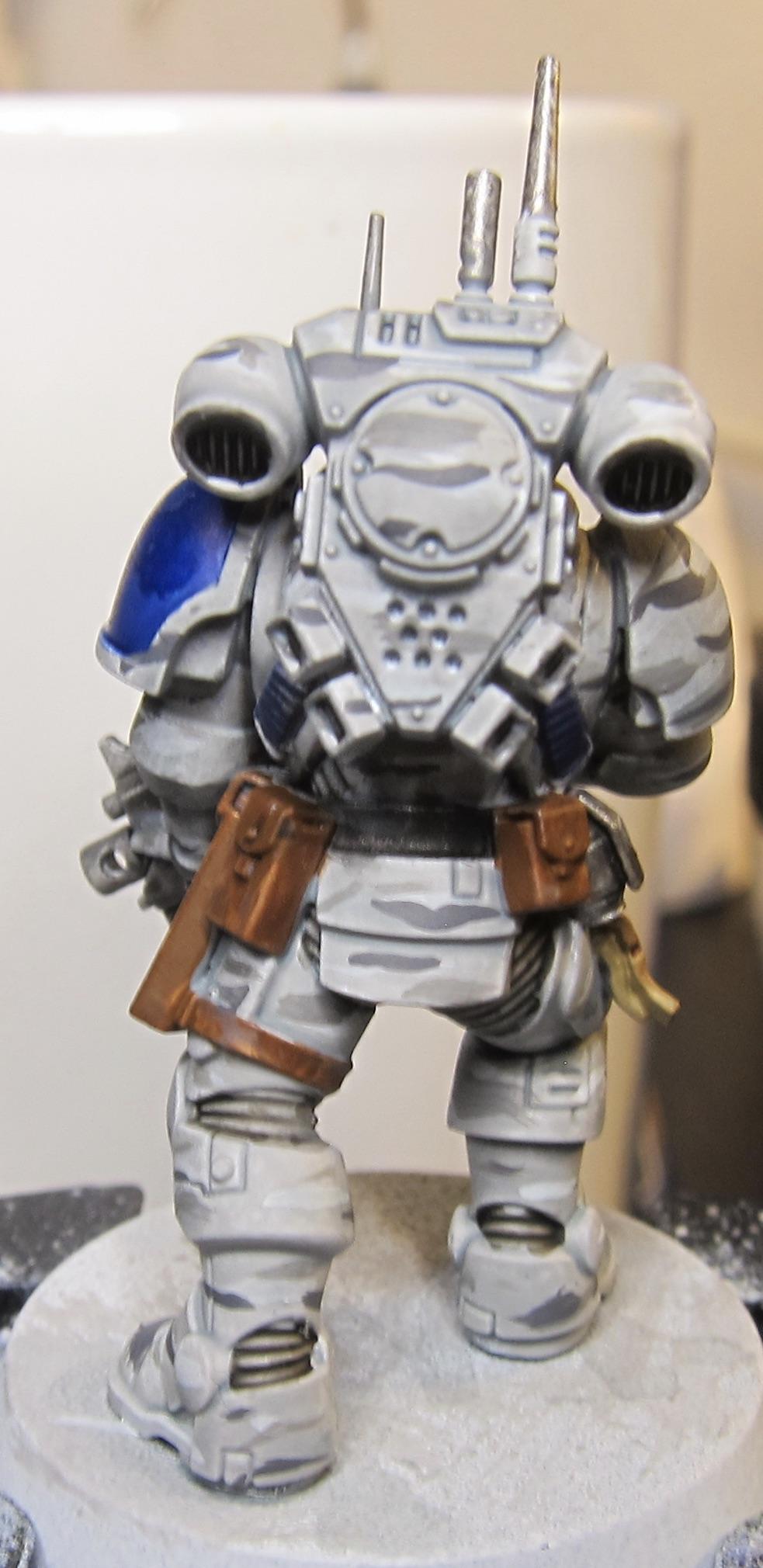 w camo b