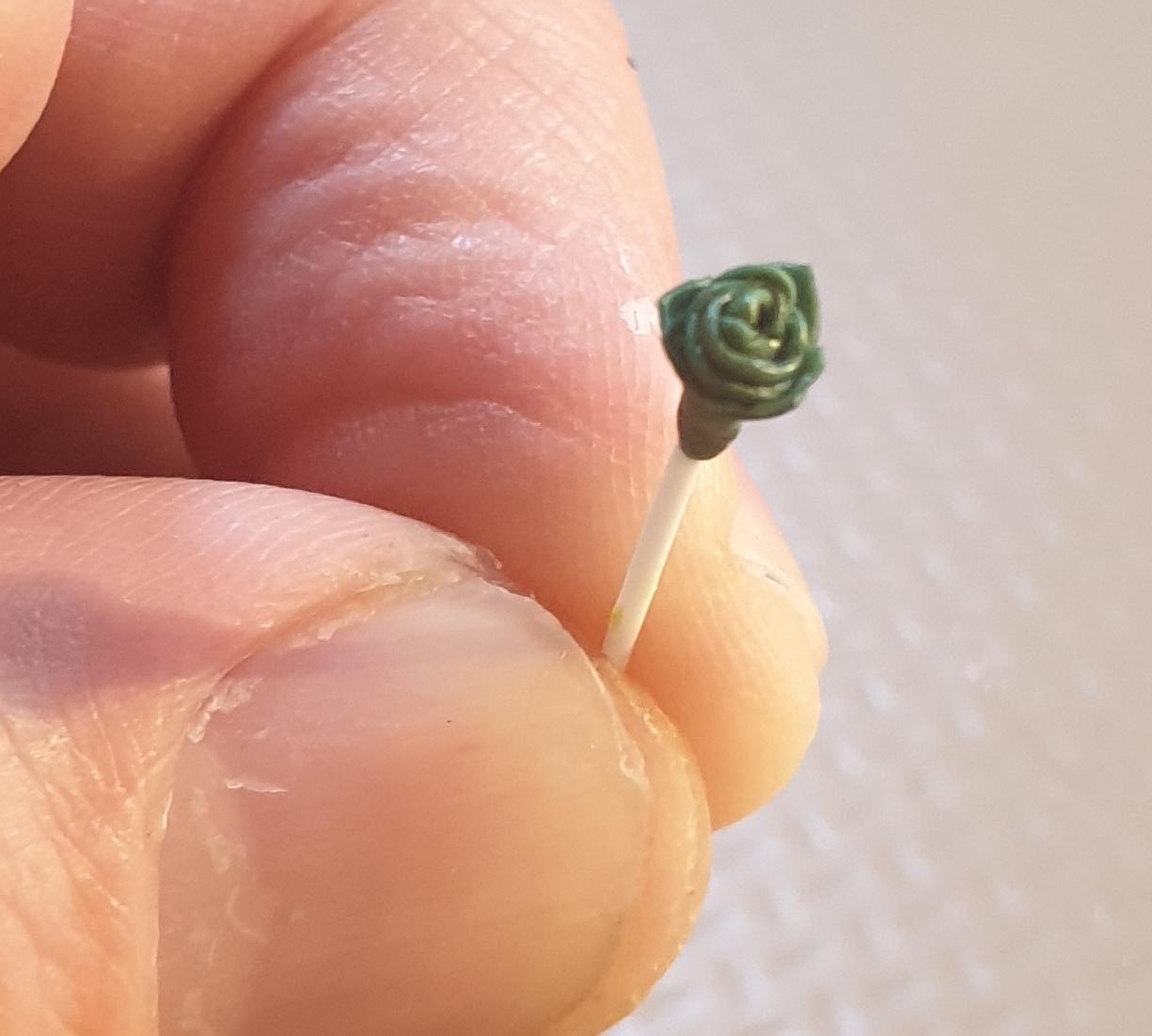 28mm Rose, Sculpting Roses