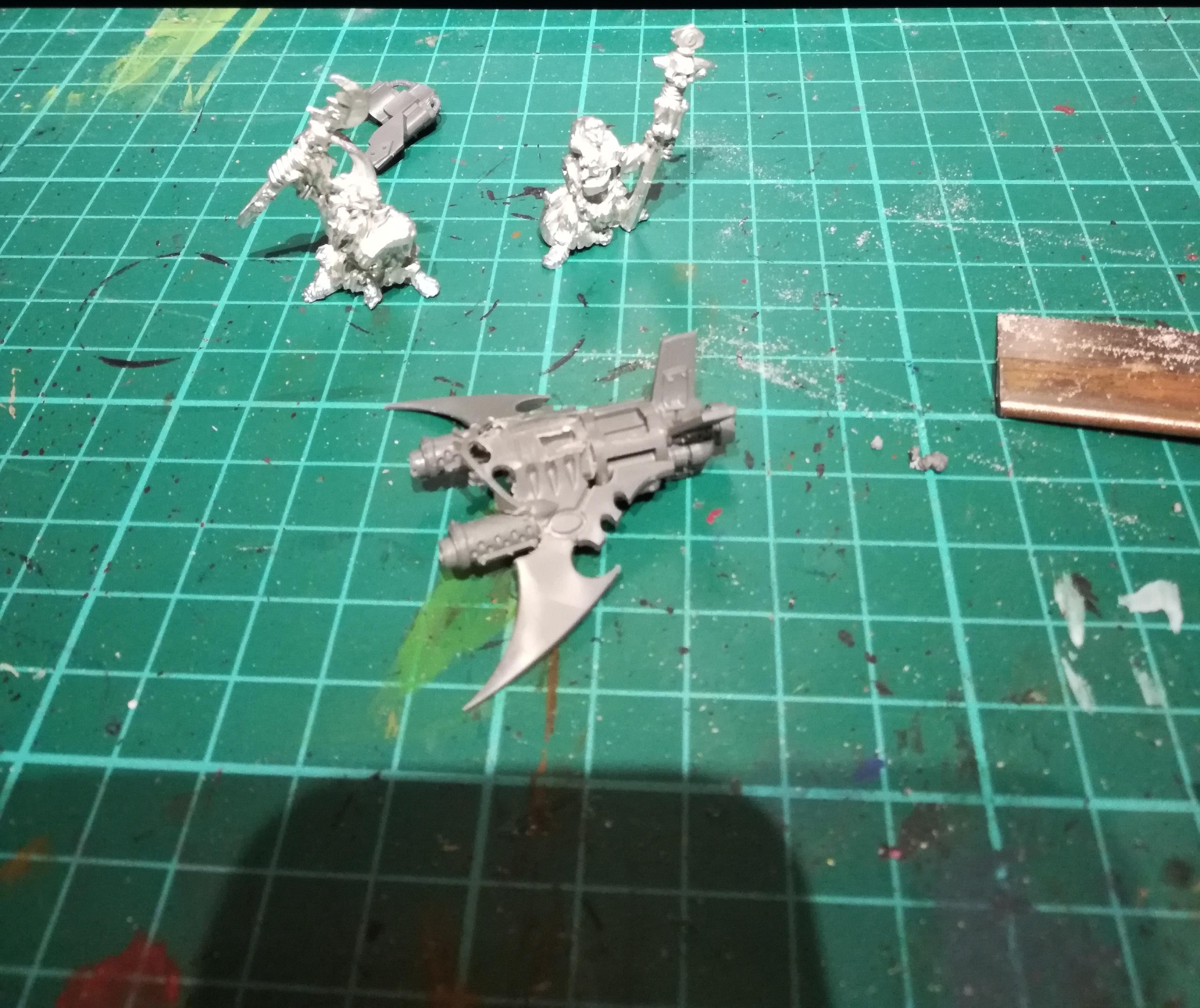 Harlequins, Looniquins, Squig Hopper
