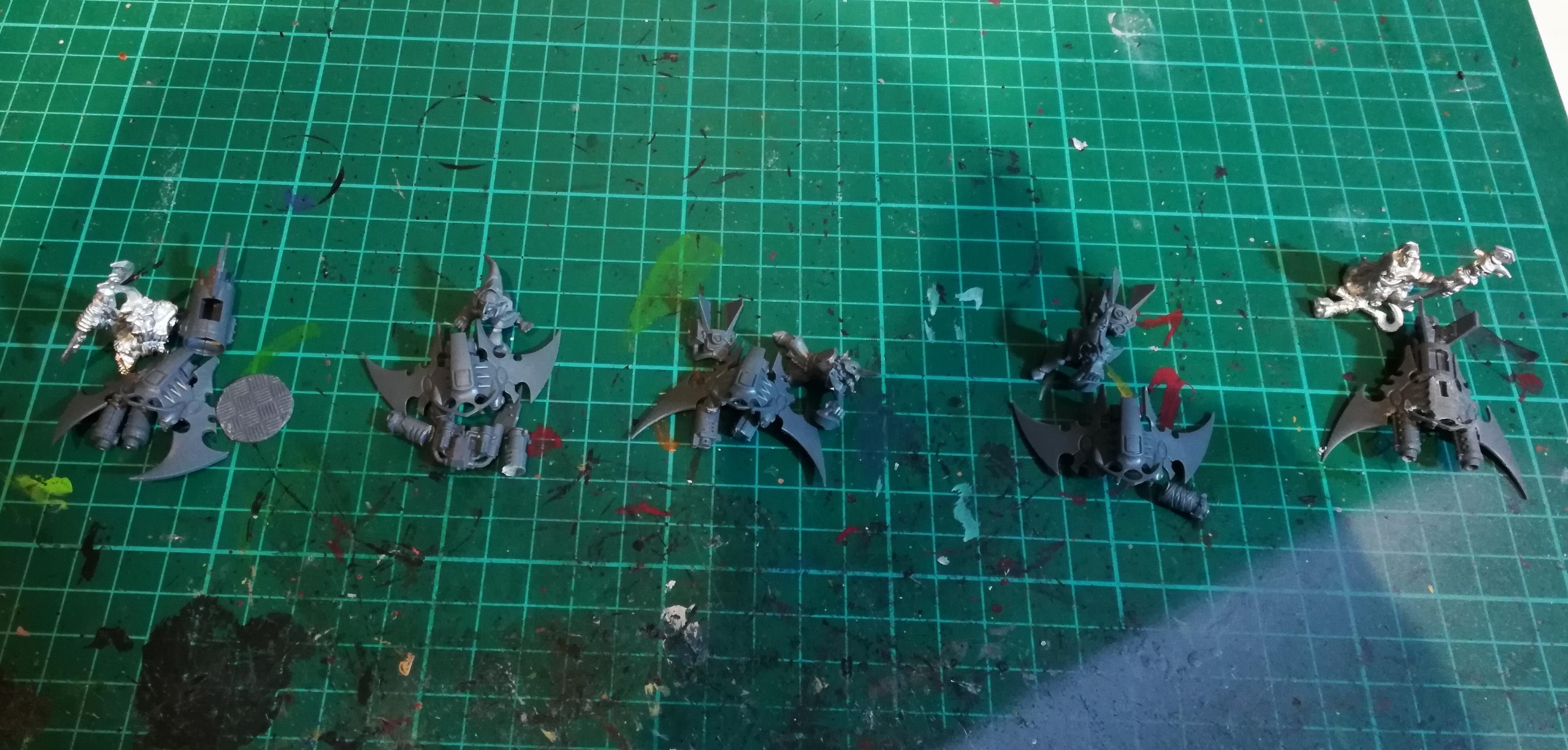 Harlequins, Looniquins, Squig Hopper