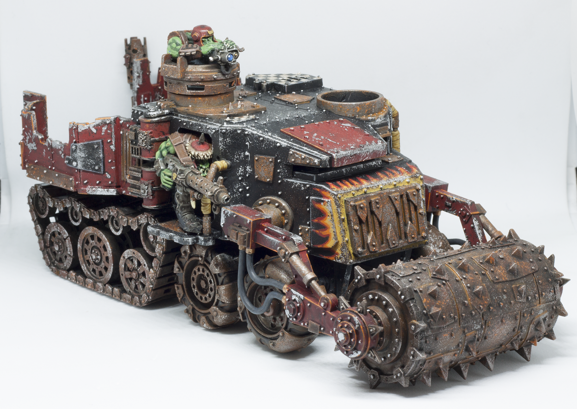Battlewagon, Chipping, Deffrolla, Evil Sunz, Fast, Flames, Greenskin, Heavy, Orks, Red, Rust, Speed, Tank, Tracks, Vehicle, Warhammer 40,000, Weathered