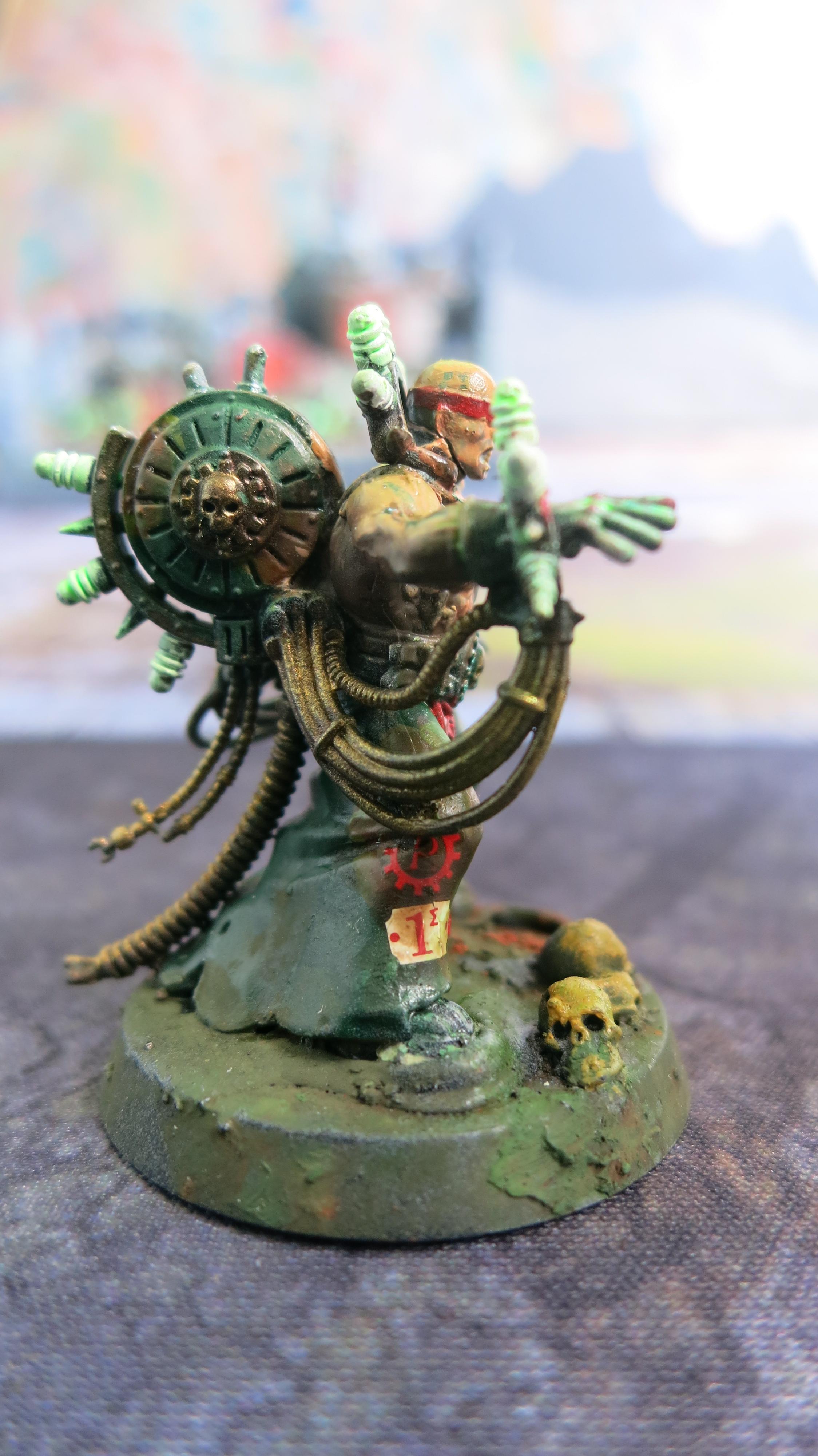 Corpuscarii Electro-priest, Electrostatic Gauntlets