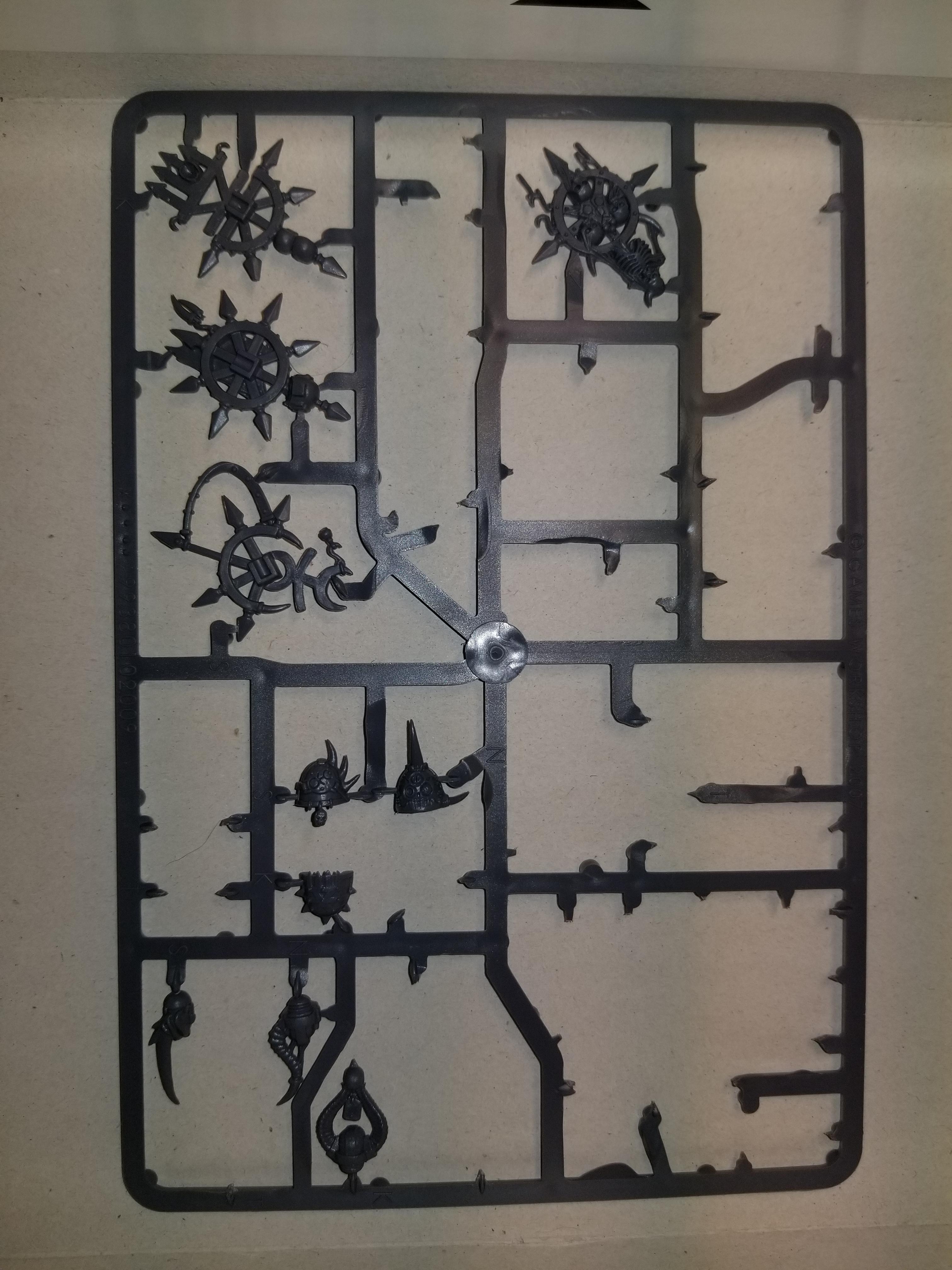 WH40k, CSM Tac, bits