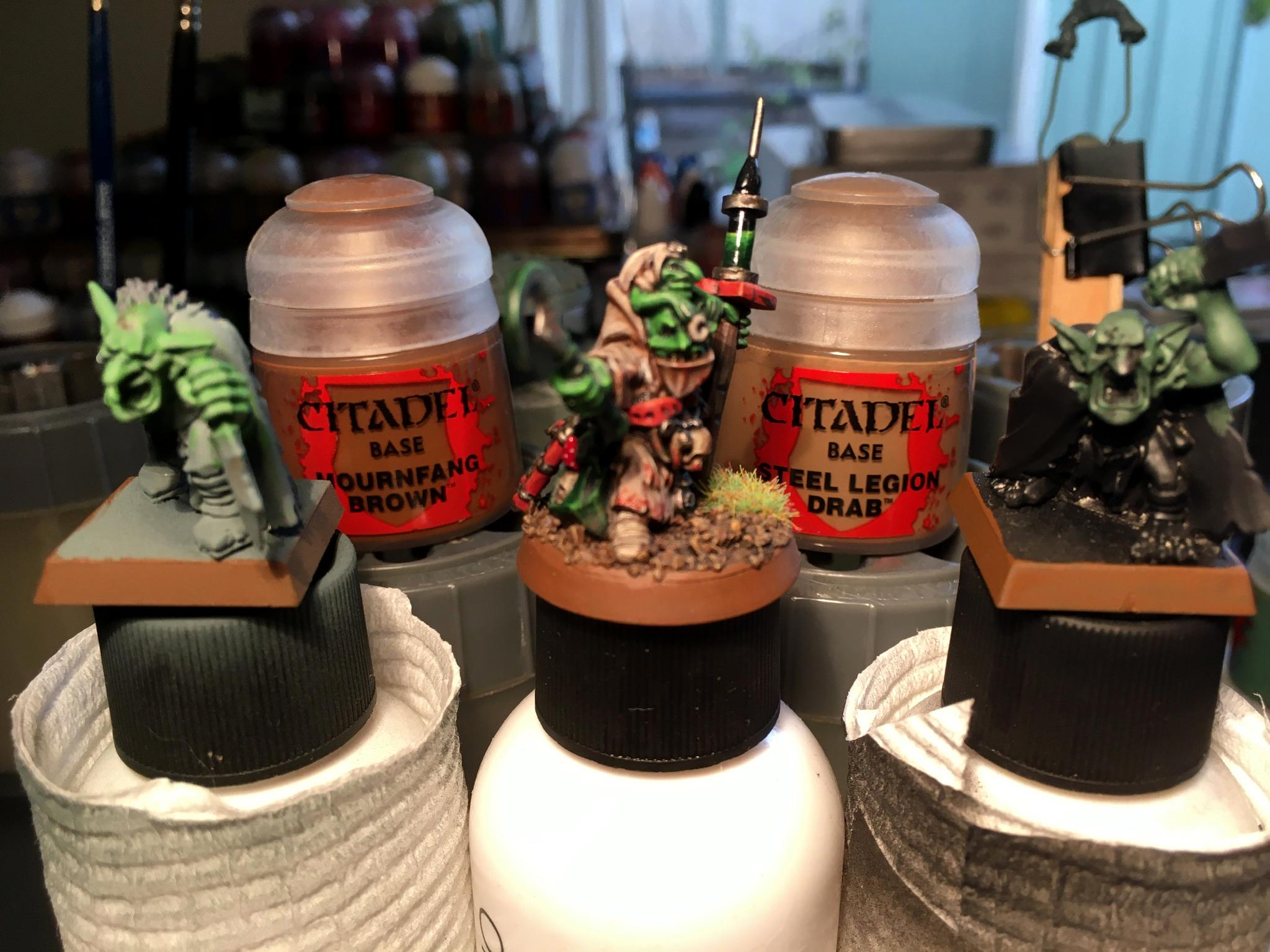 Experiment, Rim, 1:1 Mournfang Brown / Steel Legion Drab vs Calthan Brown rim, Experiment