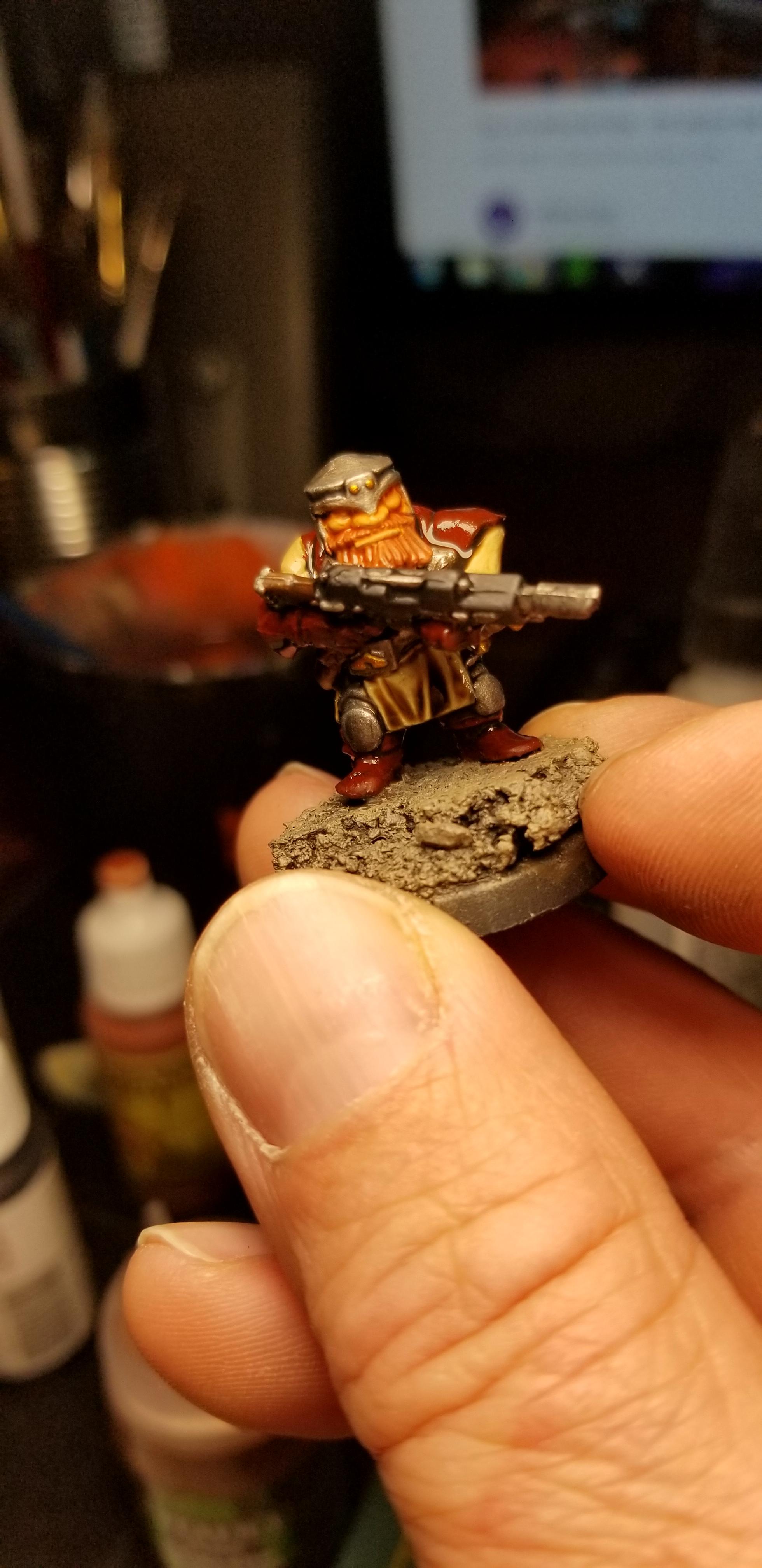 Squat Imperial Guardsman
