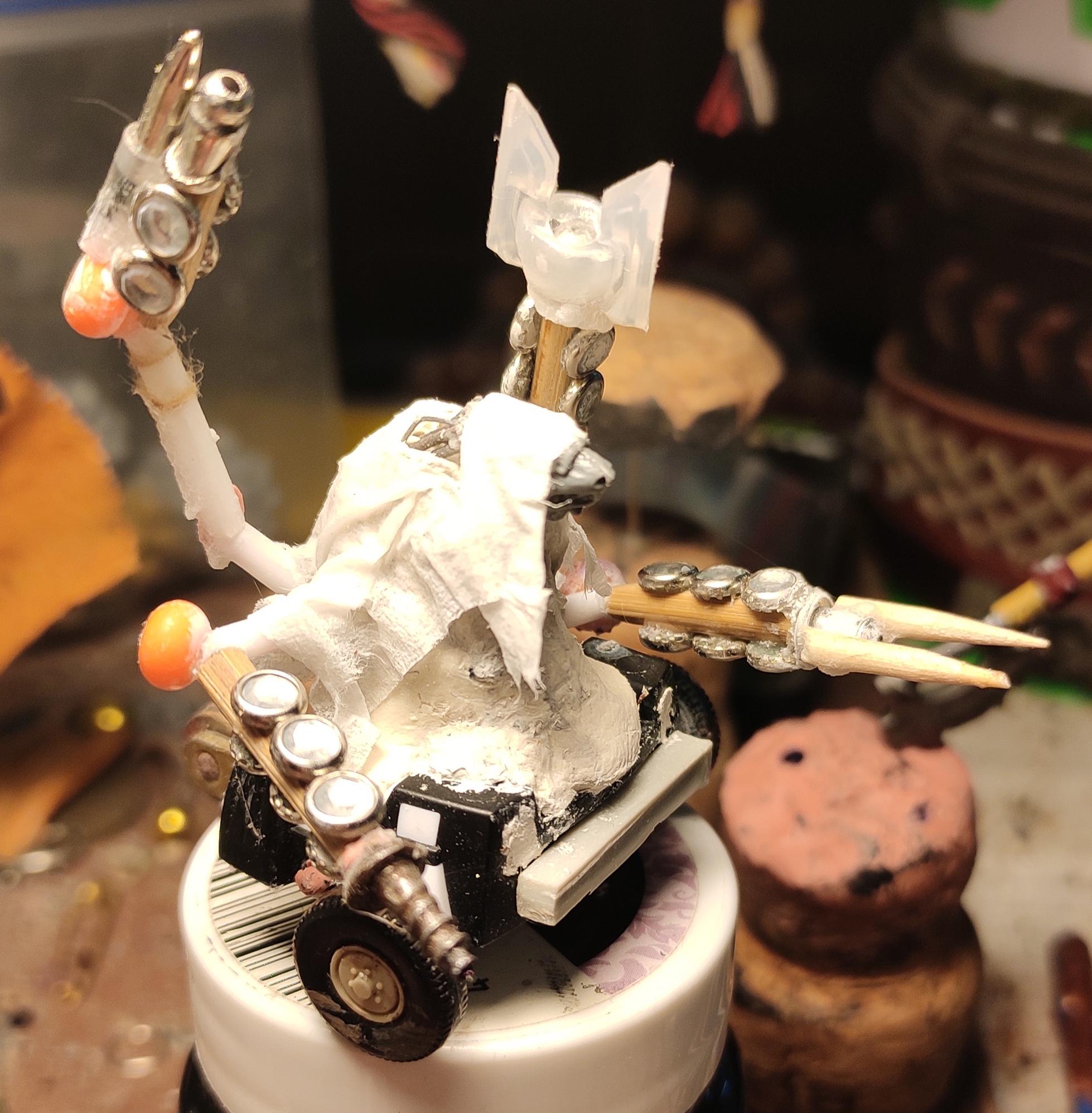 Admech, Chaos, Claw, Cloak, Conversion, Cyborg, Dark Mechanicus, Heresy, Retinue, Scratch Build, Servitors, Servo Arm, Warhammer 40,000, Wheels, Work In Progress