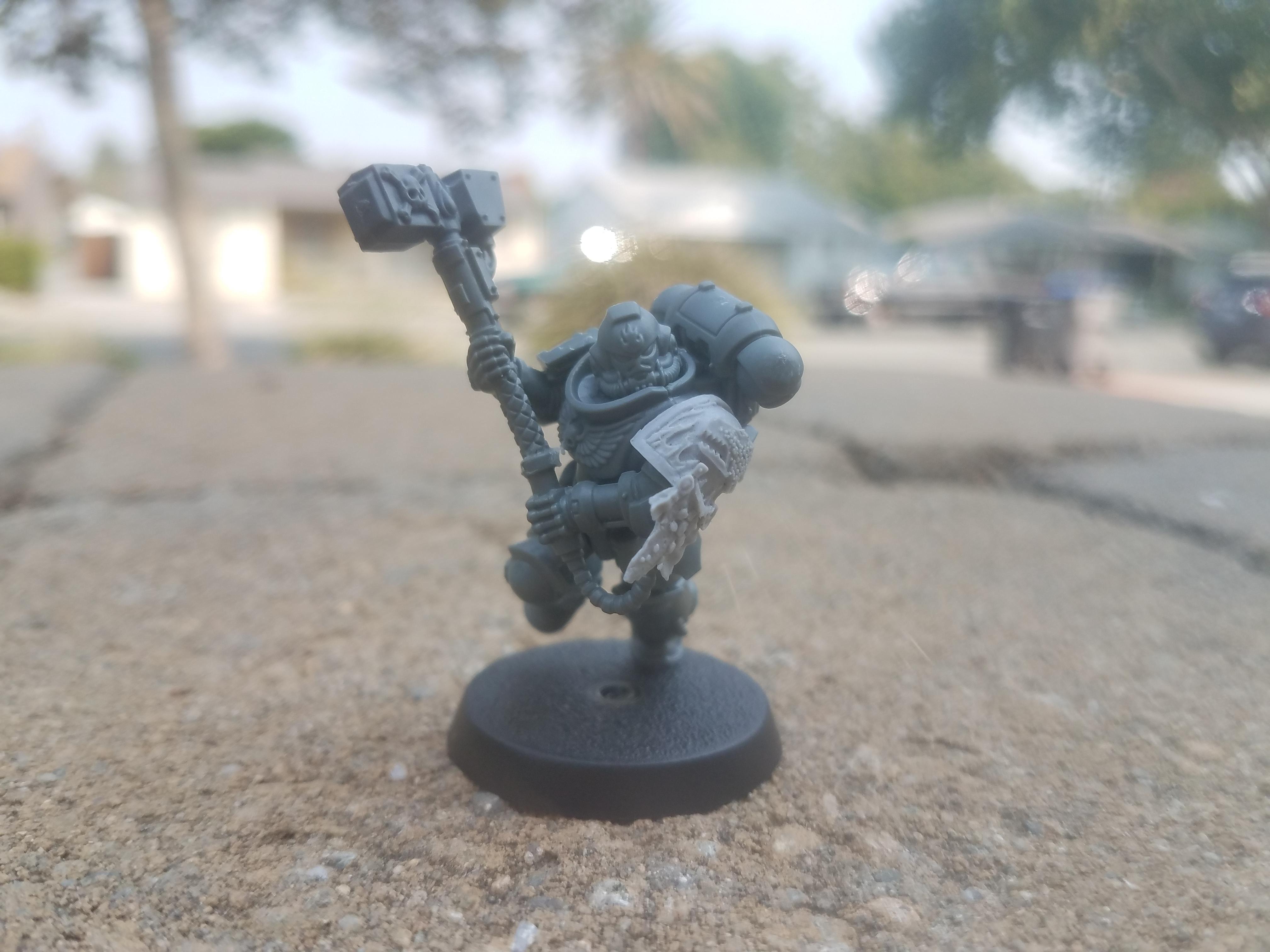 2 Handed Thunder Hammer Primaris Intercessor