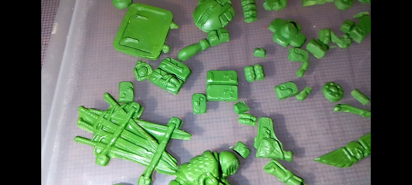 Assorted Green Stuff Bits