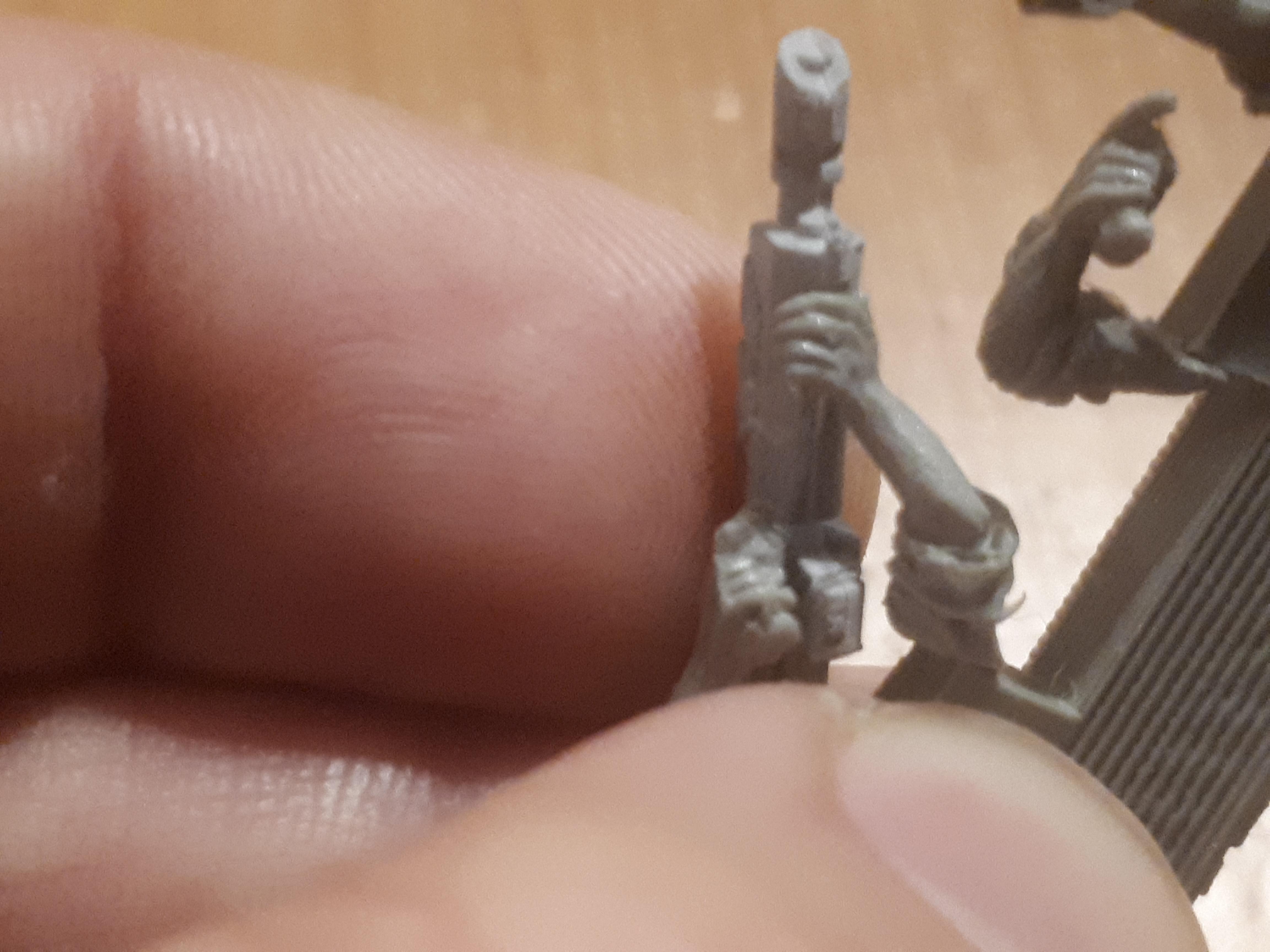 Victoria Miniatures, Victoria female arms, GW lasgun