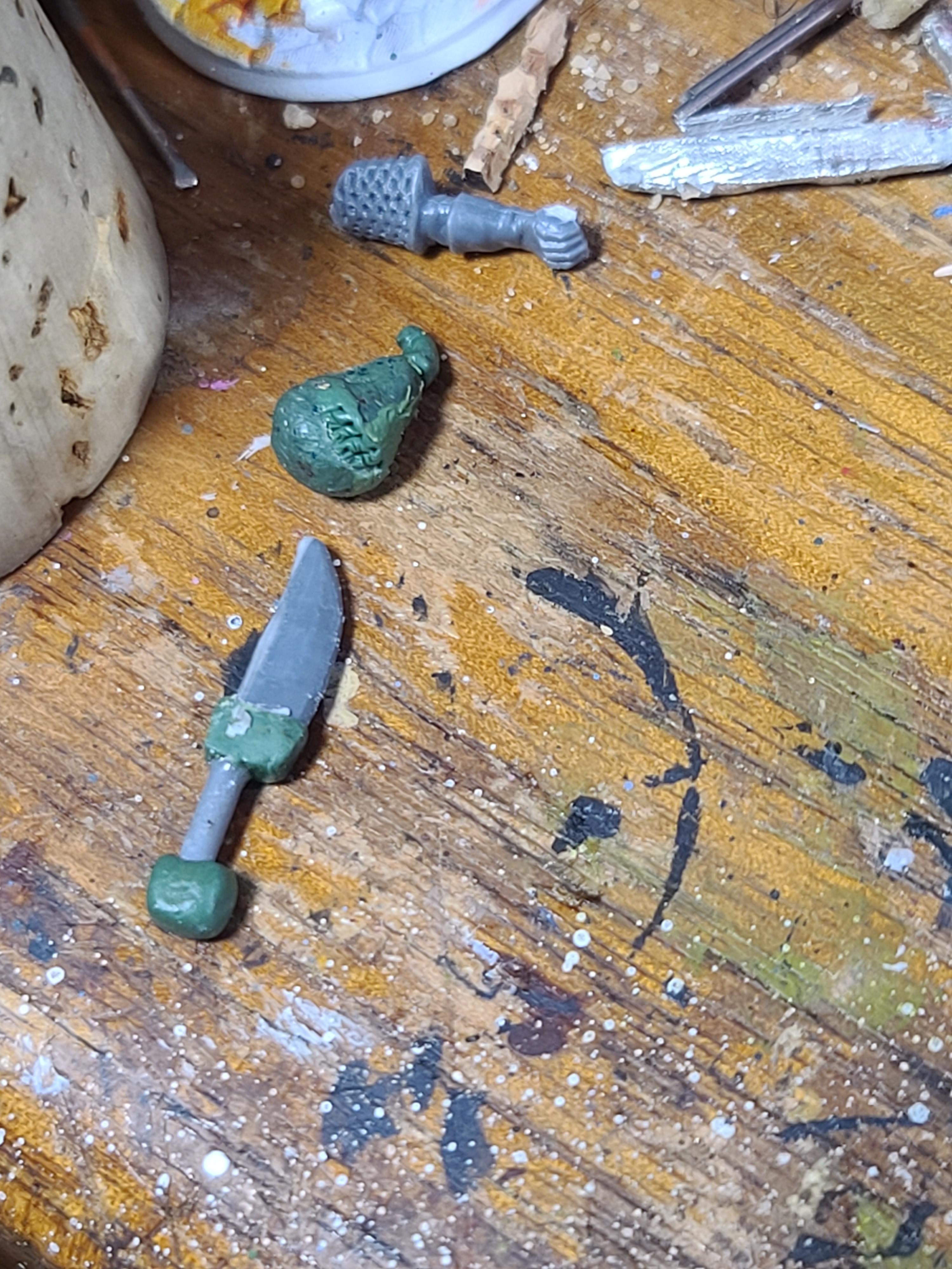 Biting Pear, Bits, Knife, Sculpting