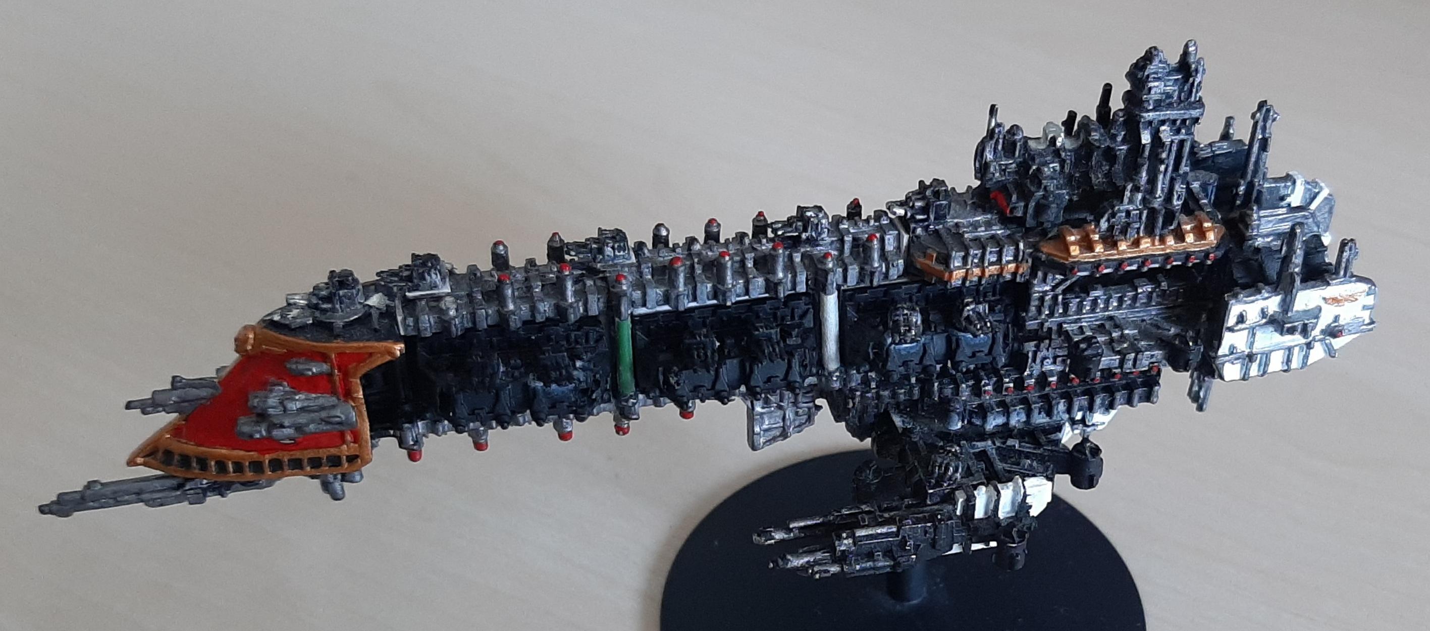 Battleship with regular lance batteries