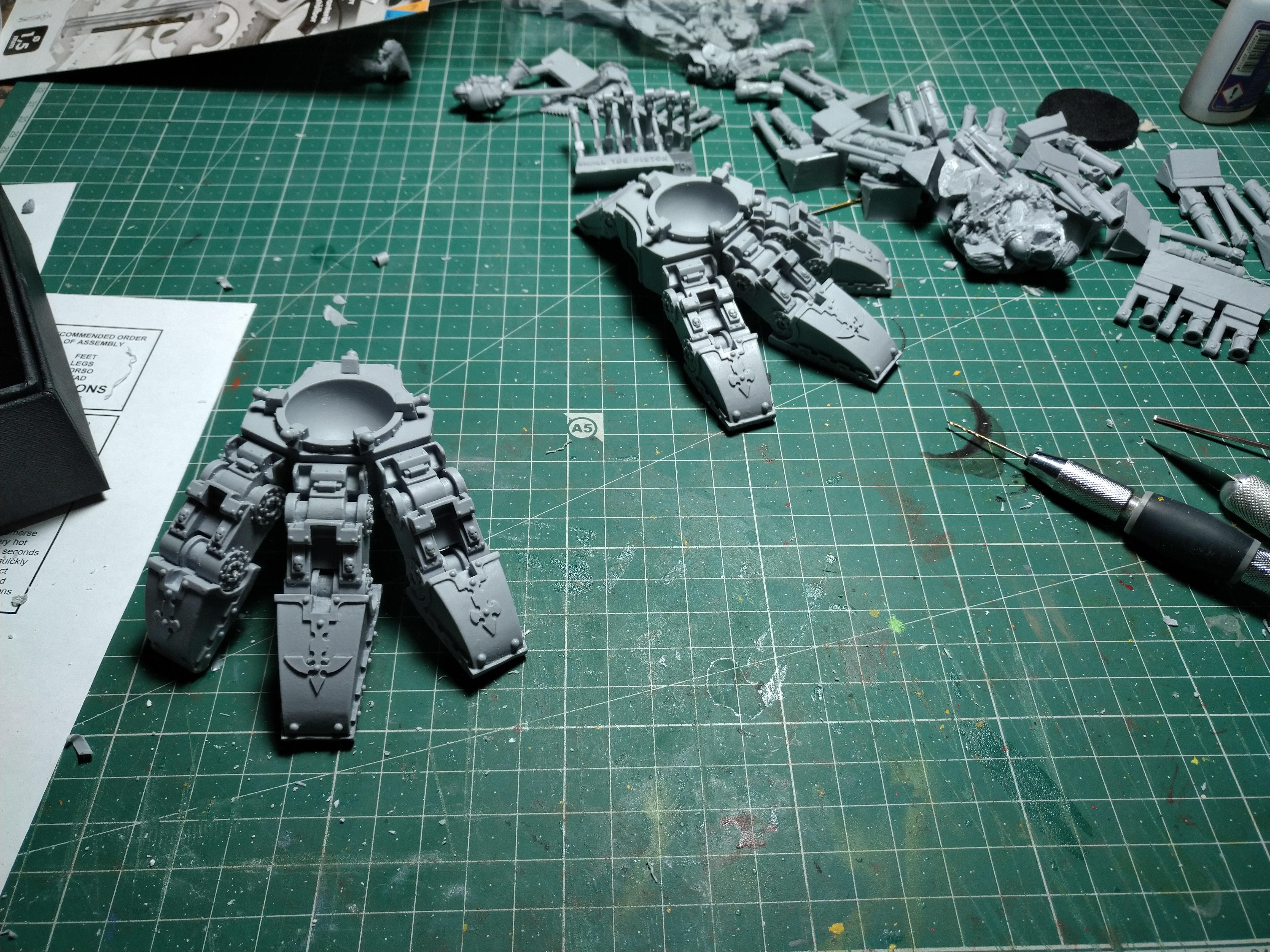 Titan, Warhound, Warhound