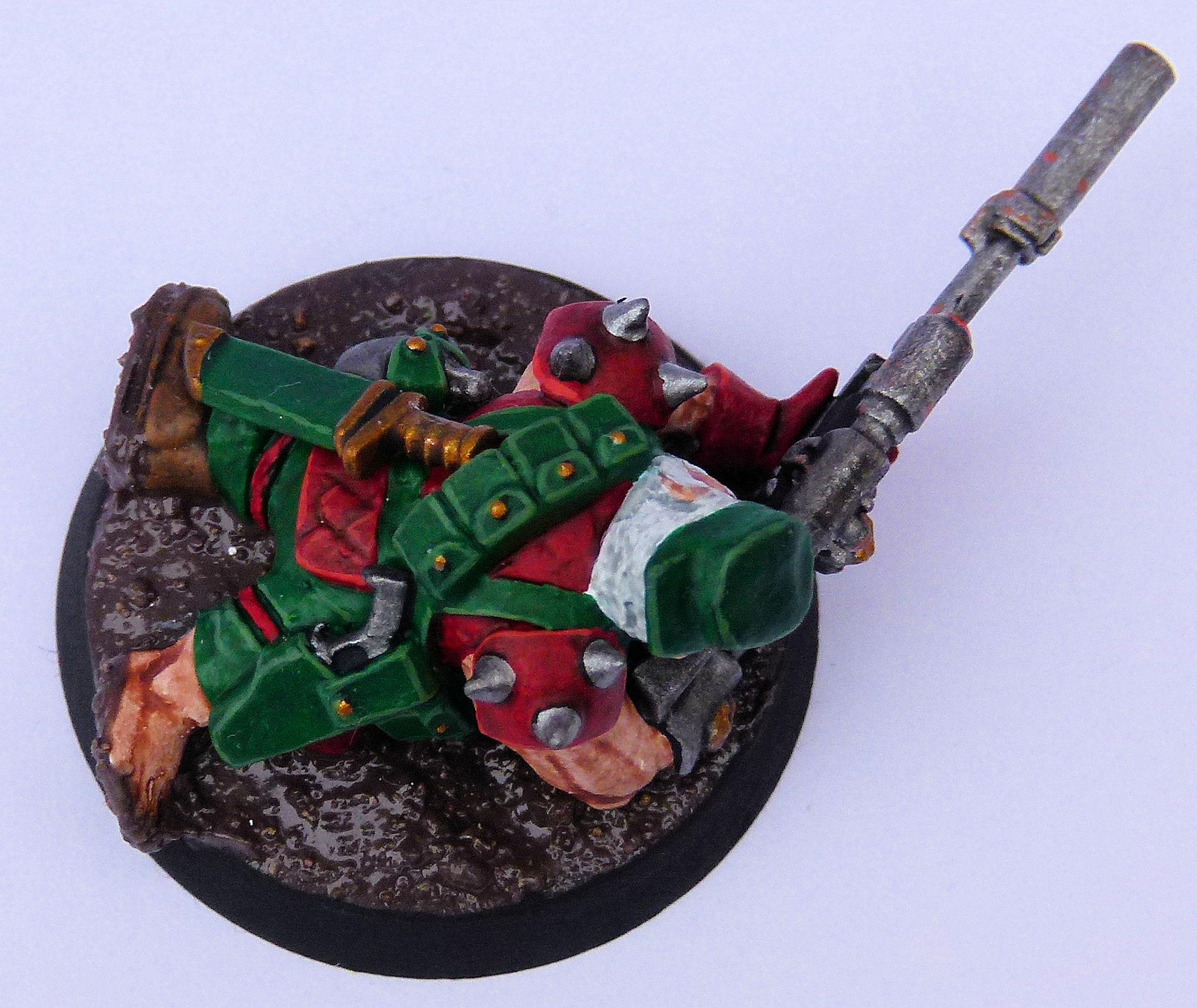 Chaos Squat 22 Top