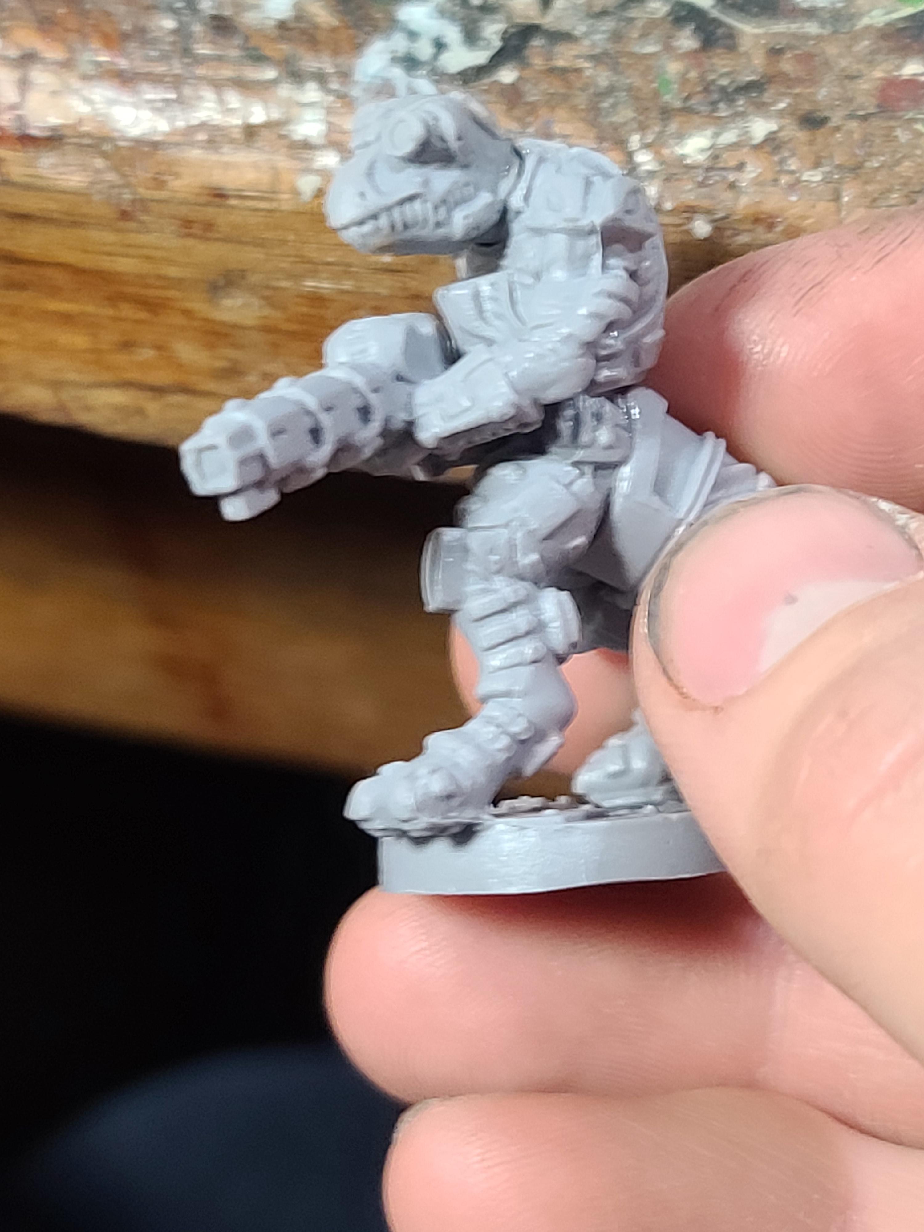 Blacktooth Suppressor, Bones, Bones Black, Generic Sf, Reaper Miniatures