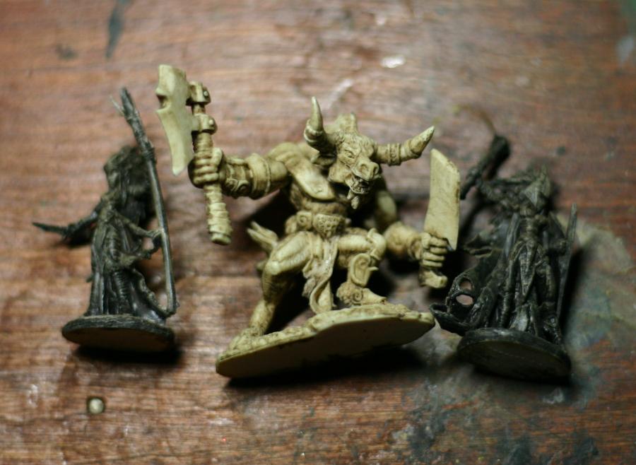 Dark Elves, Drow, Drow Cleric, Drow Druid, Liela, Minotaur, Reaper, Reaper Bones, Tierdeleira