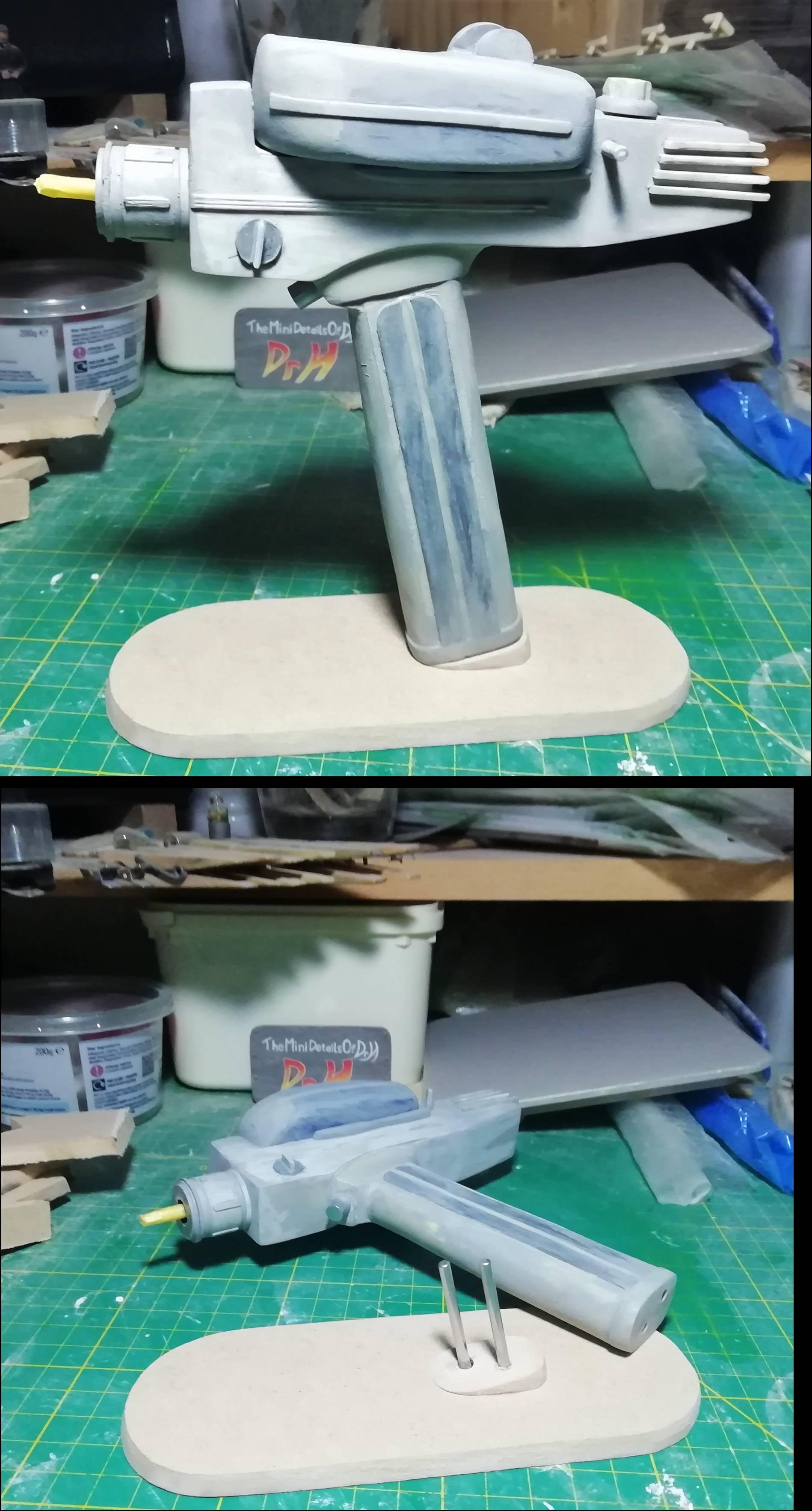 1:1 Phaser wip 6: display stand