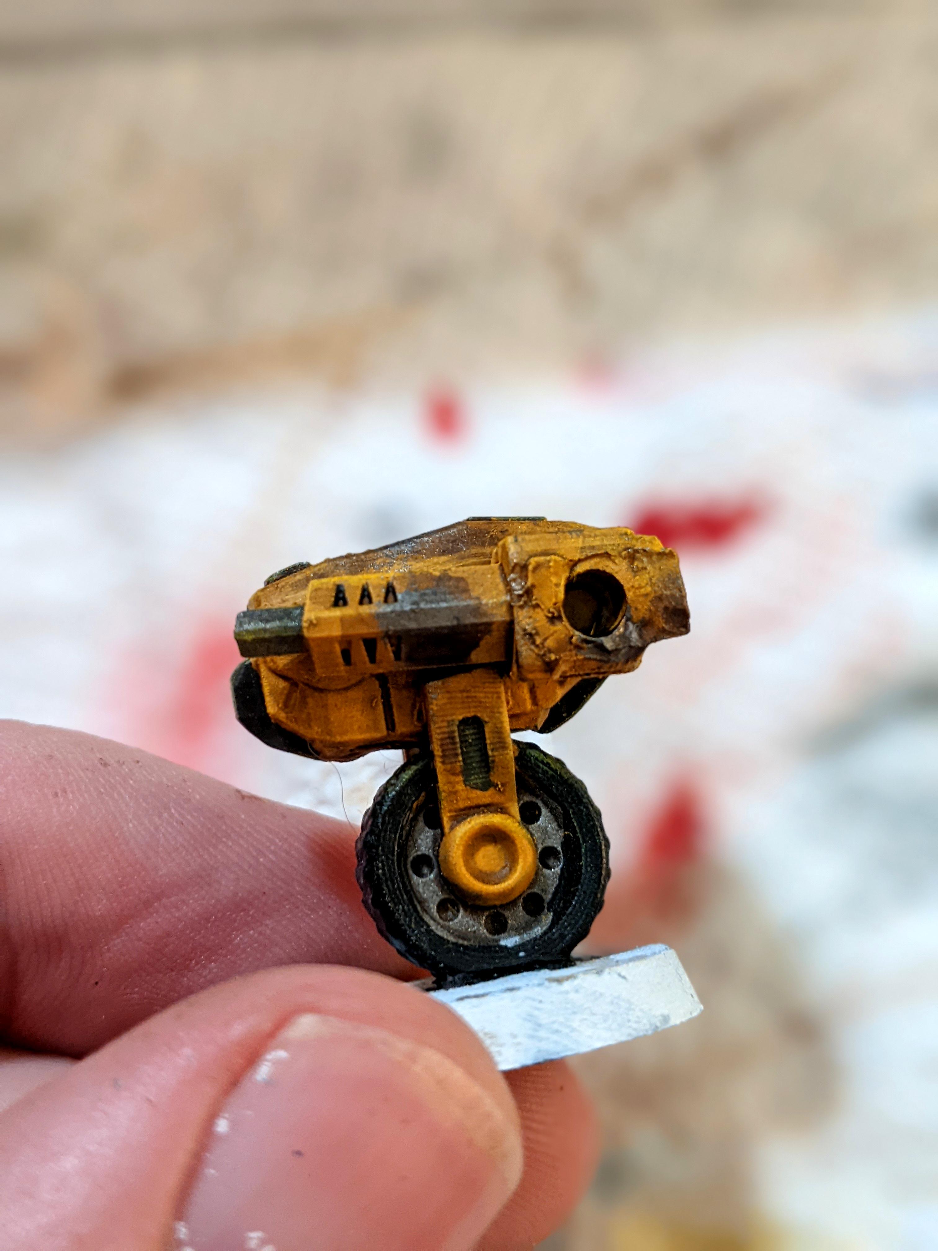 Medic, Robot, Yellow Medibot side
