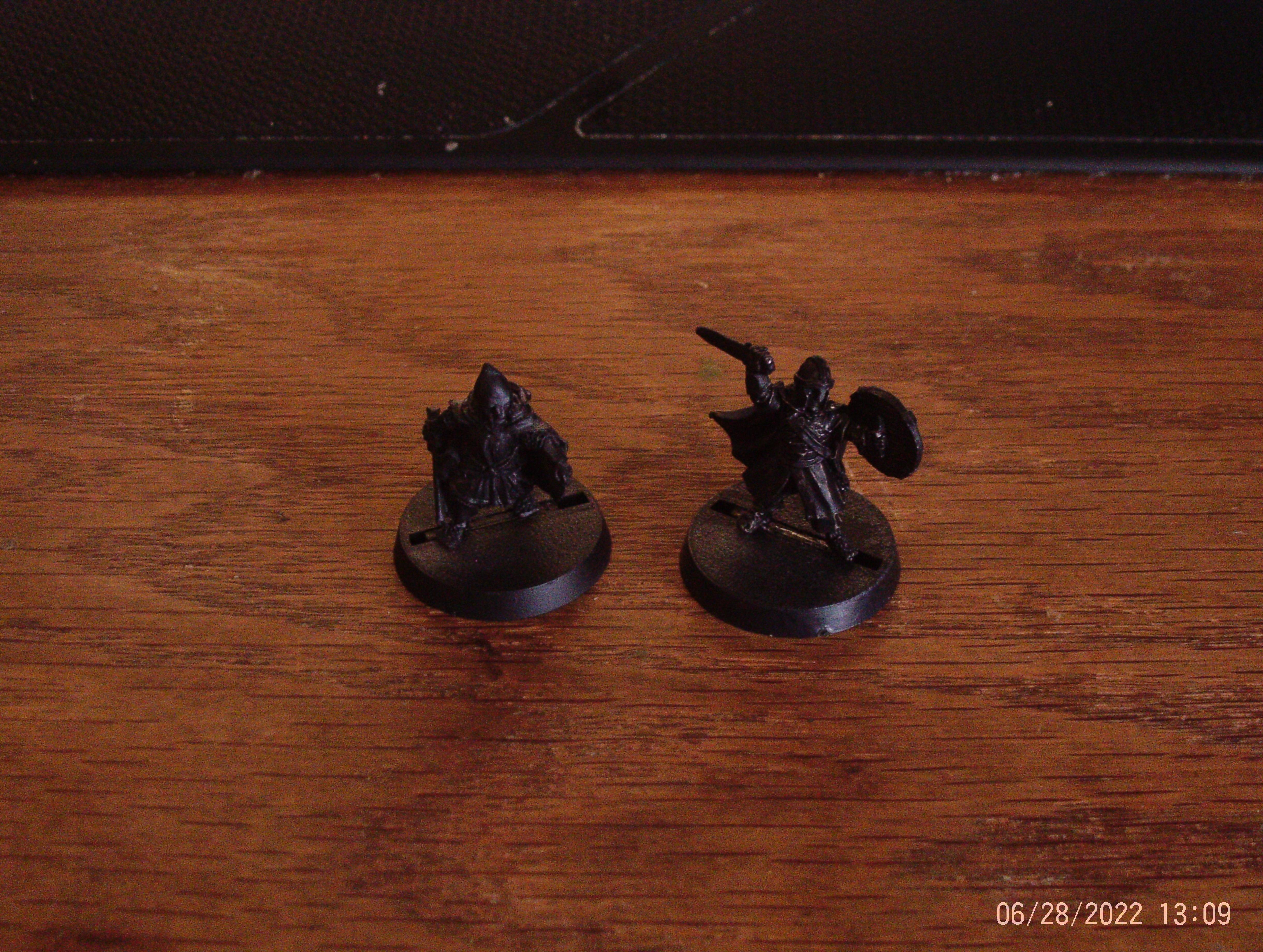 Metal Merry and Pippin primed