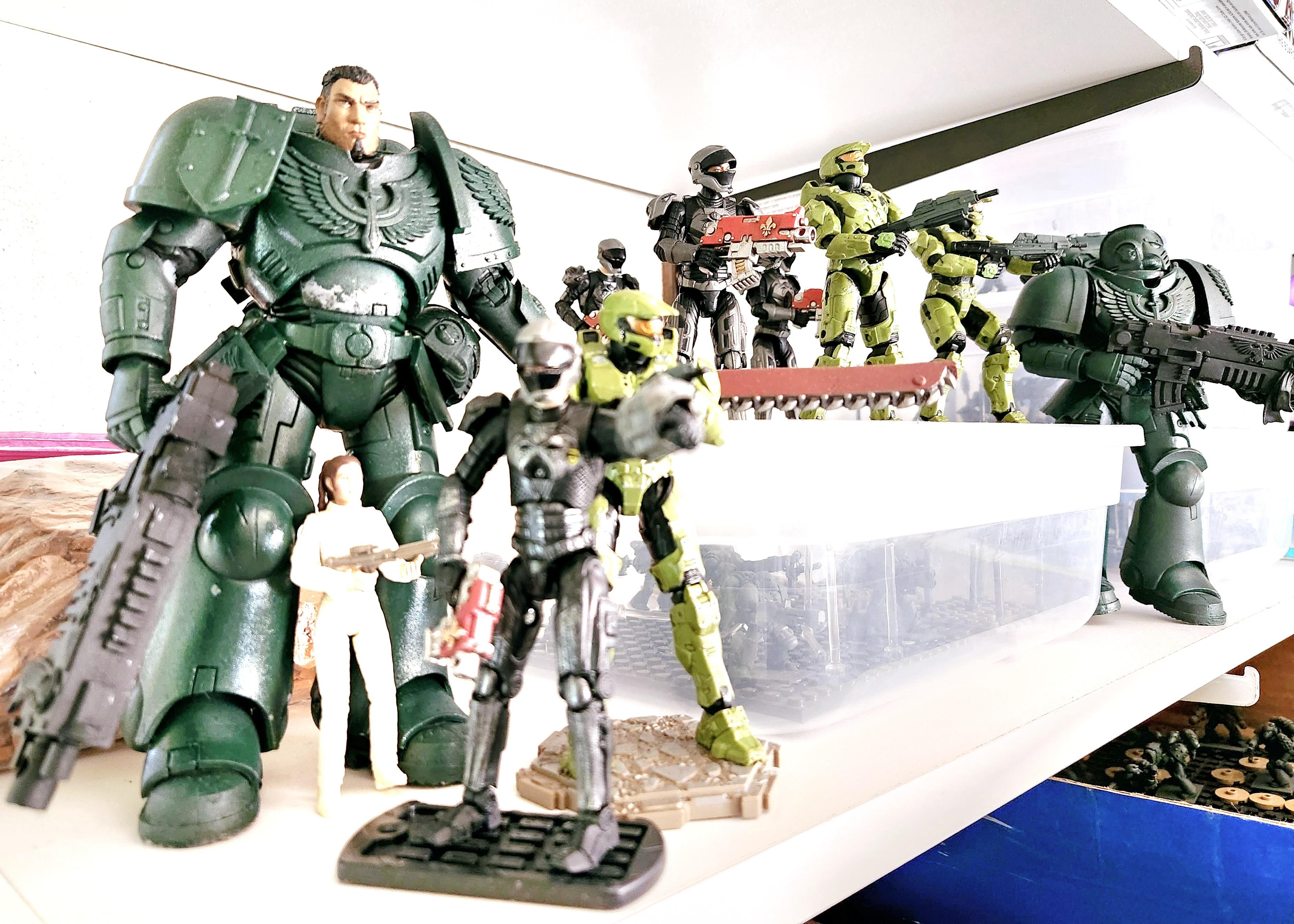 Action Figures, Scale, Space Marines