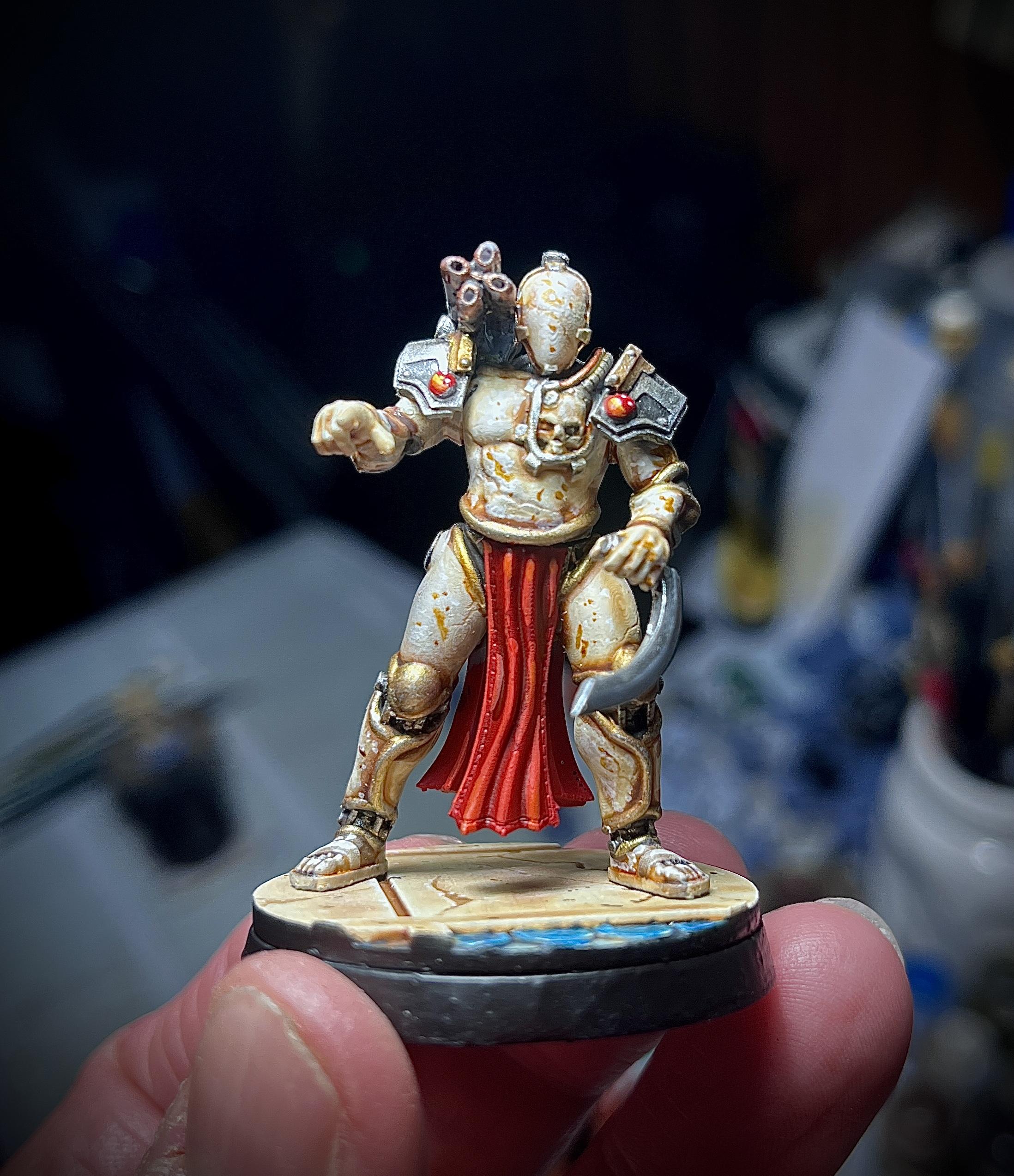Fabricarii, Themakerscult