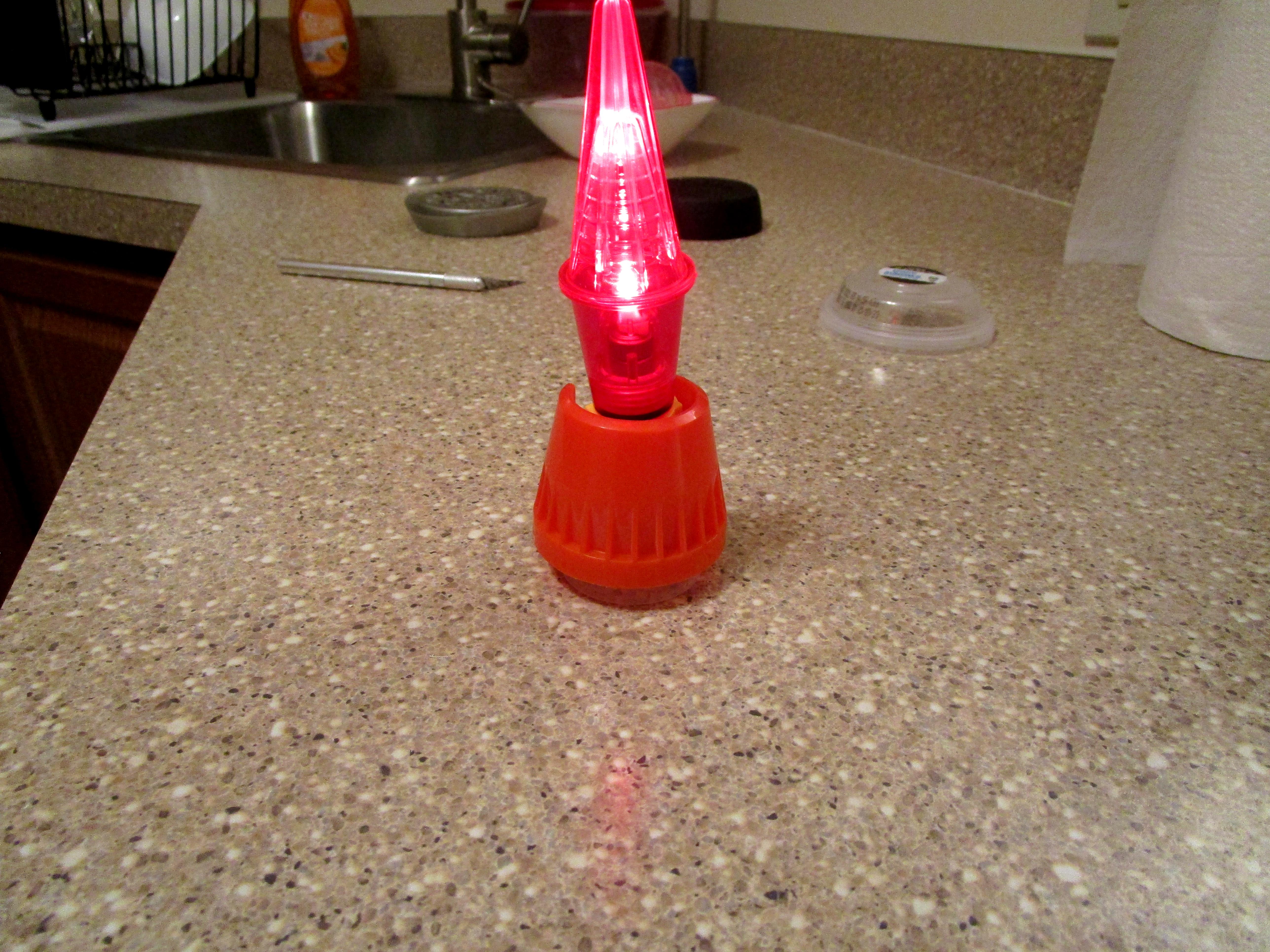 LED, Monolith, Tau