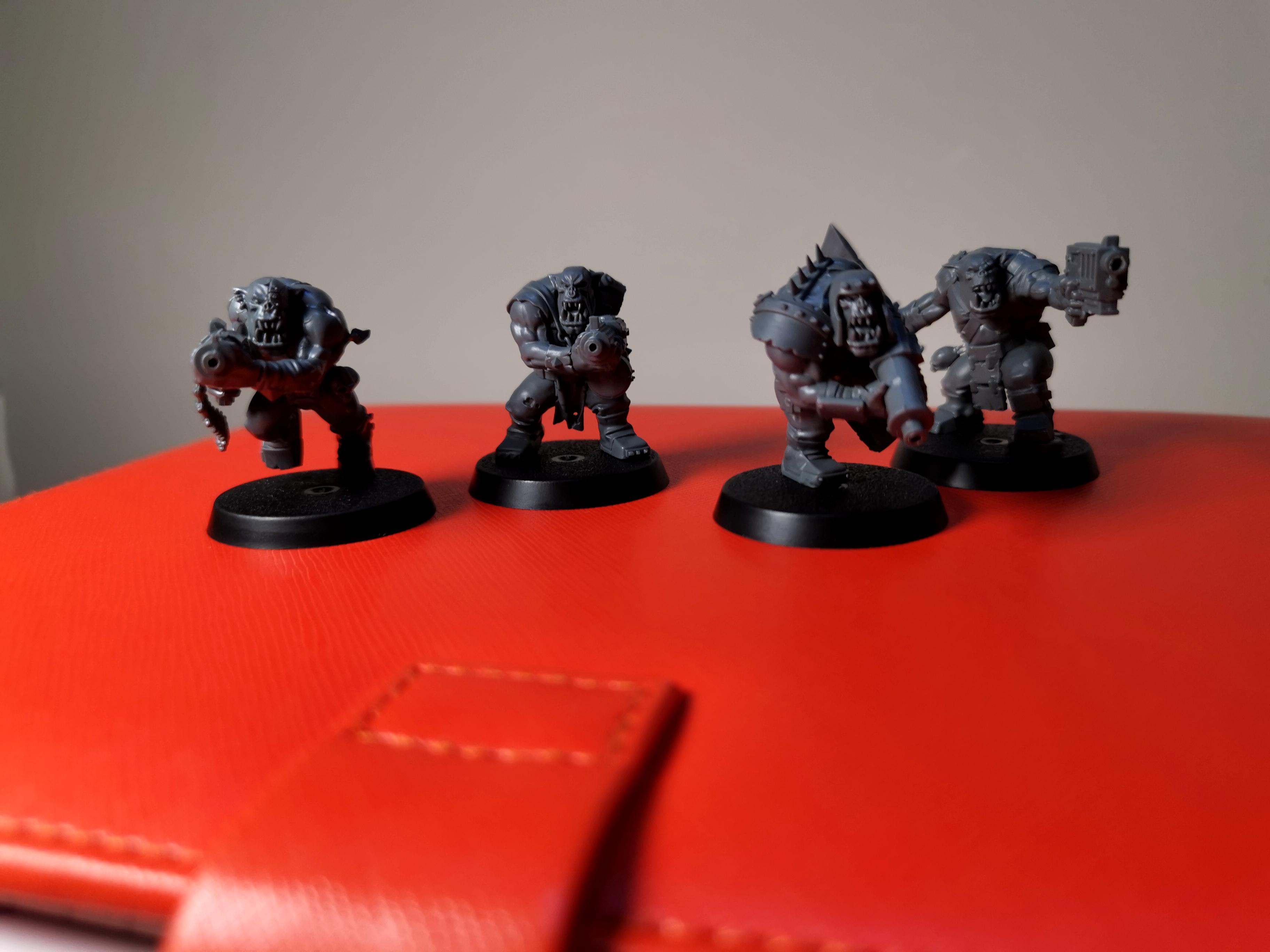 4 Ork Boyz build not painted