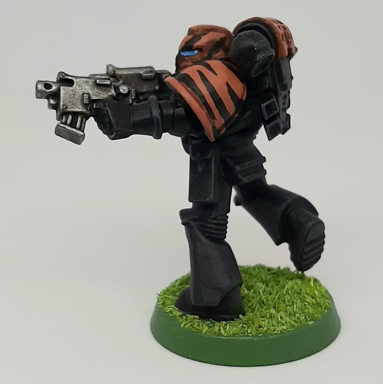 Astartes, Bolter, Boltgun, Camouflage, Claw, Combat, Conversion, Dual, Fang, Fighting, Forest, Green, Gunfighter, India, Jungle, Orange, Paw, Pistolier, Pistols, Saber, Space, Space Marines, Squad, Stripes, Tigers, Tooth, Veda, Vedic