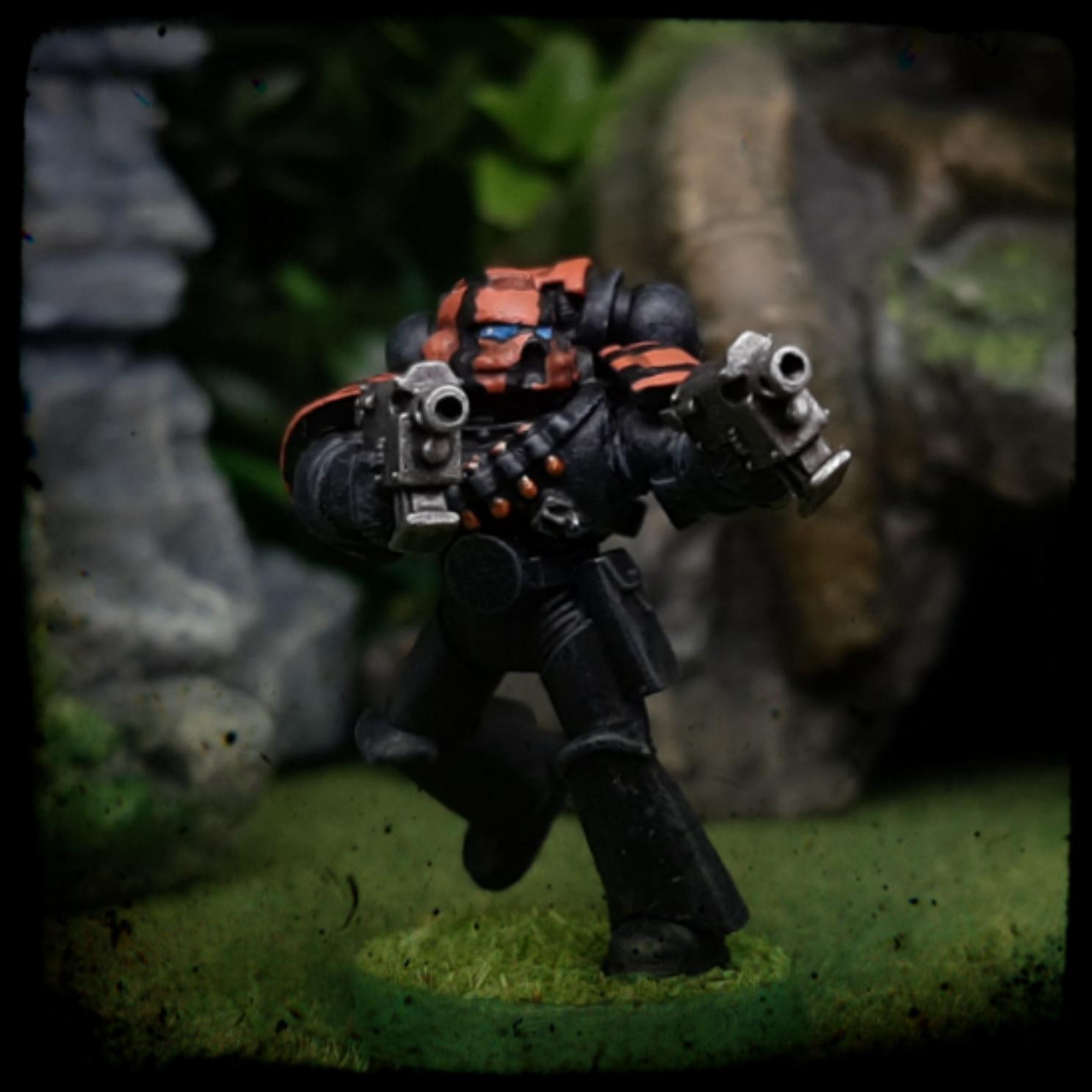 Astartes, Bolter, Boltgun, Camouflage, Claw, Combat, Conversion, Dual, Fang, Fighting, Forest, Green, Gunfighter, India, Jungle, Orange, Paw, Pistolier, Pistols, Saber, Space, Space Marines, Squad, Stripes, Tigers, Tooth, Veda, Vedic