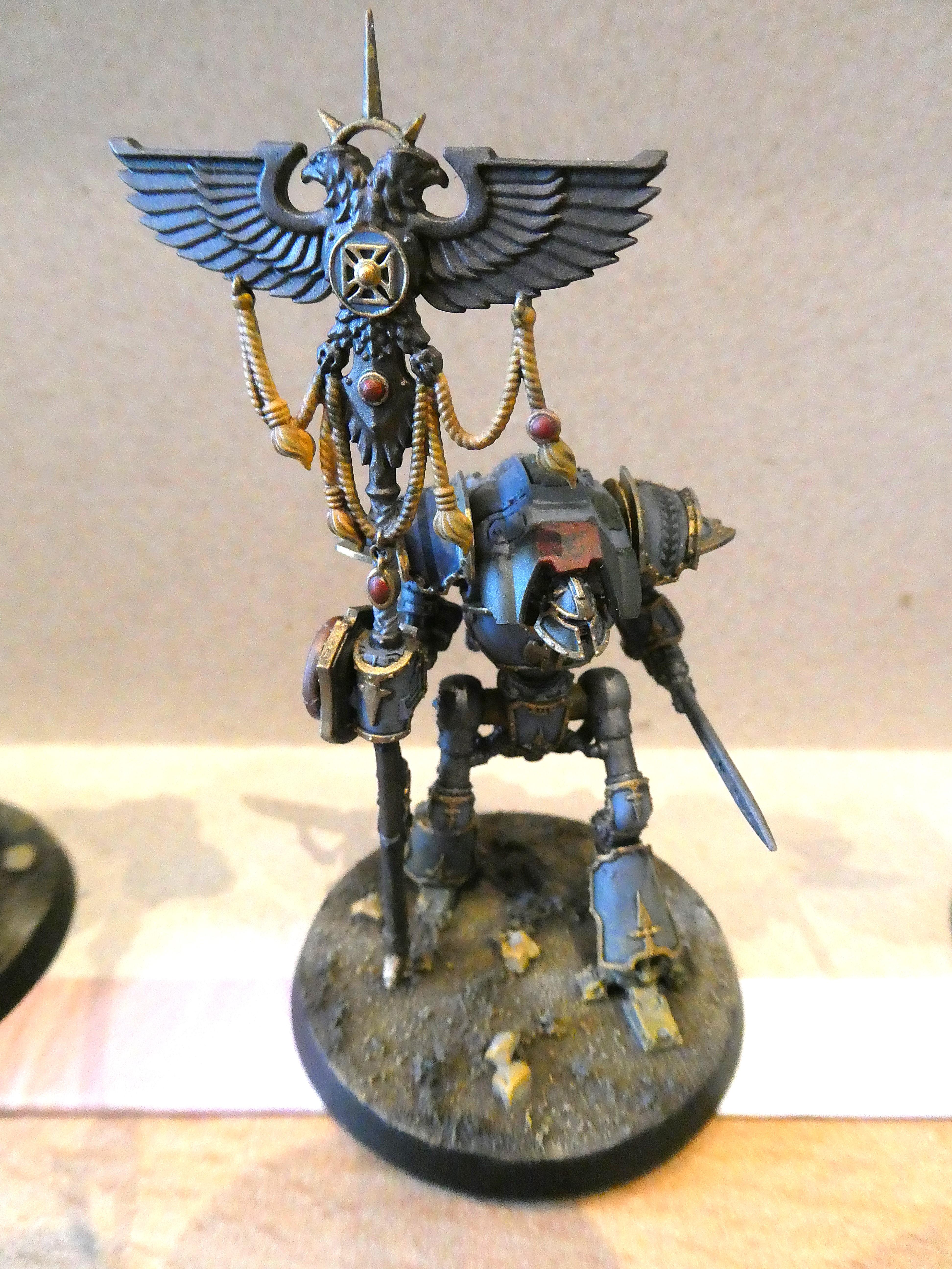 Cerastus Knight banner bearer