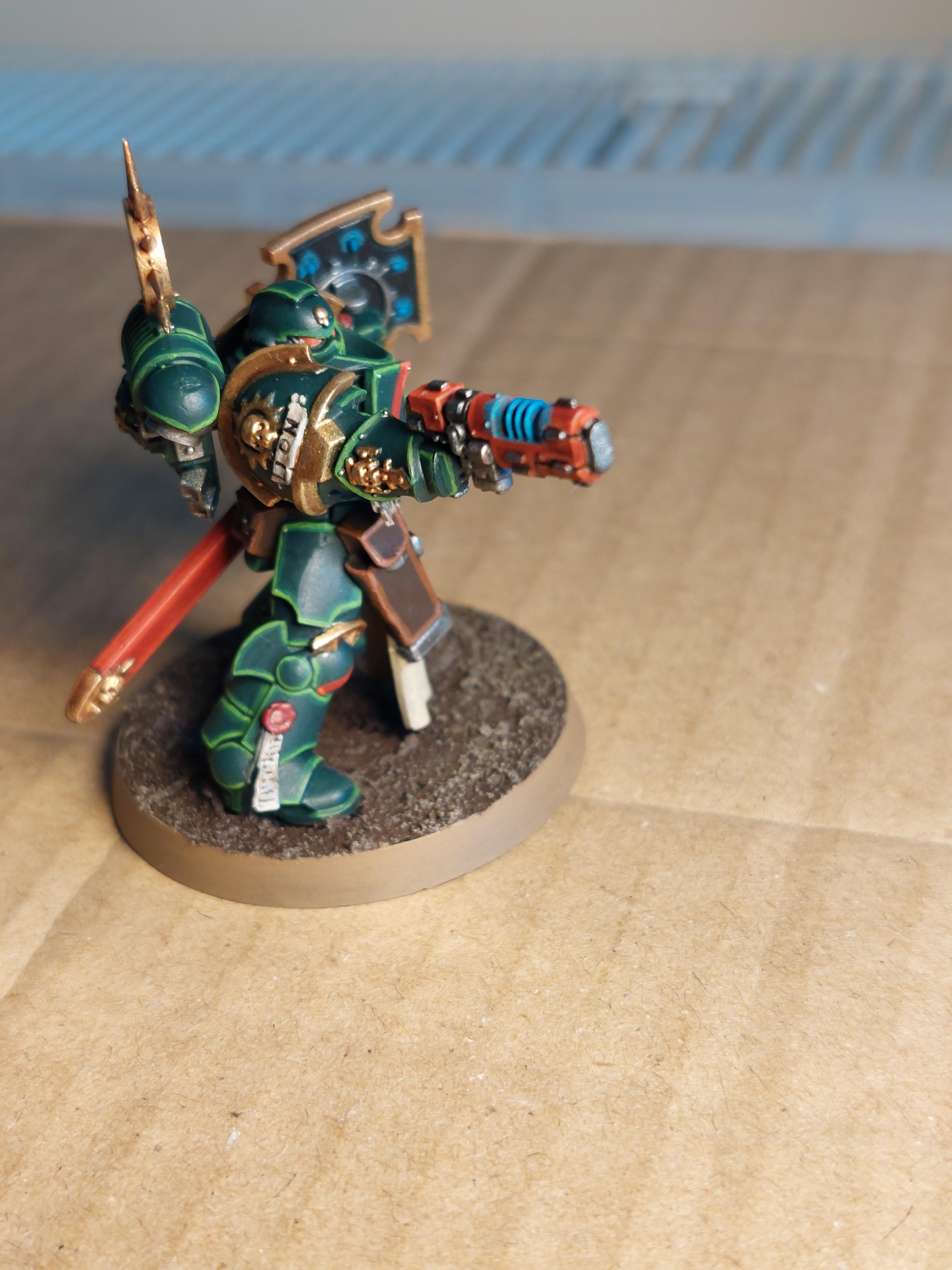 Dark Angels, Dark Angels Lieutenant Right Side