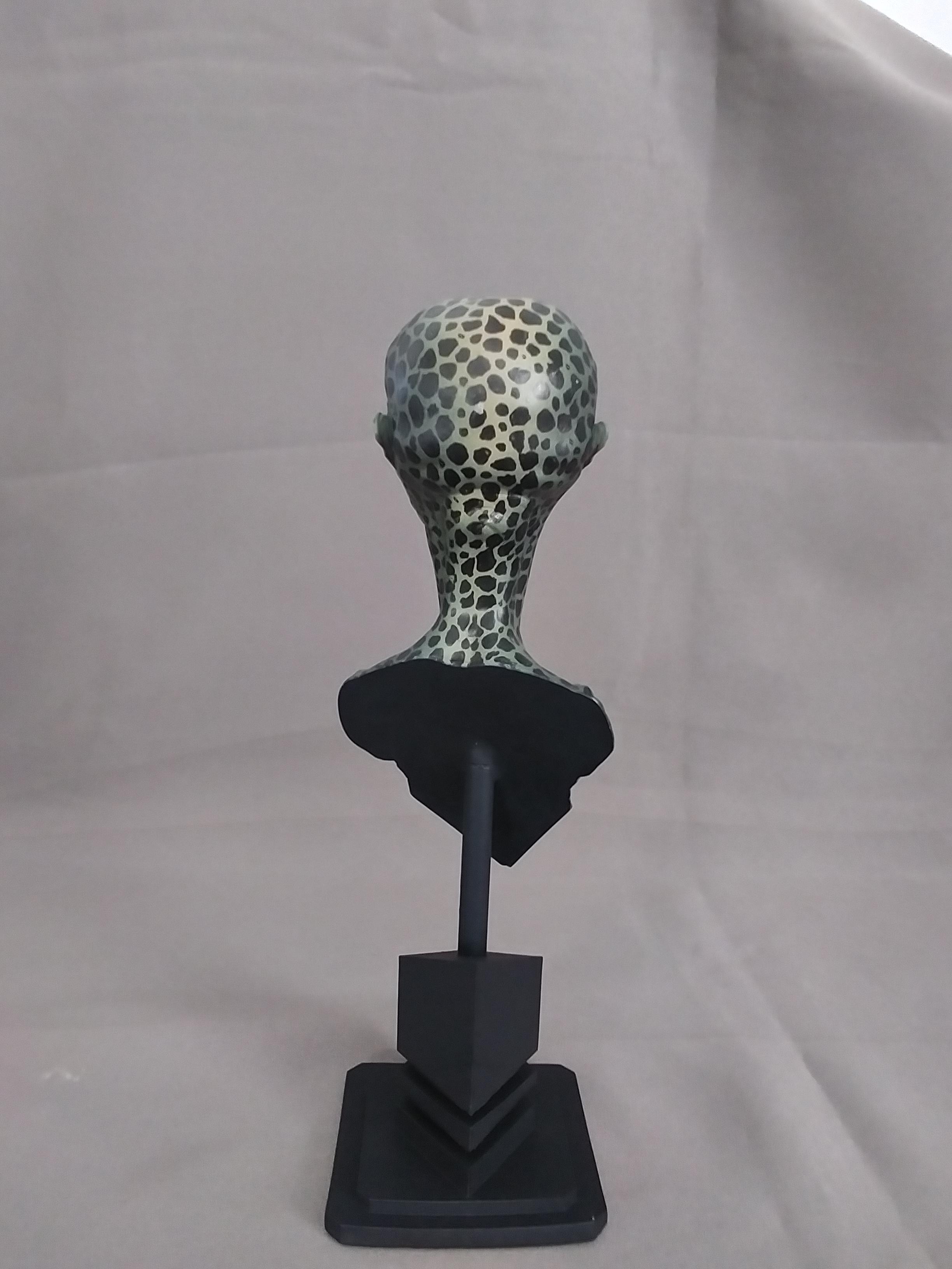 alien bust