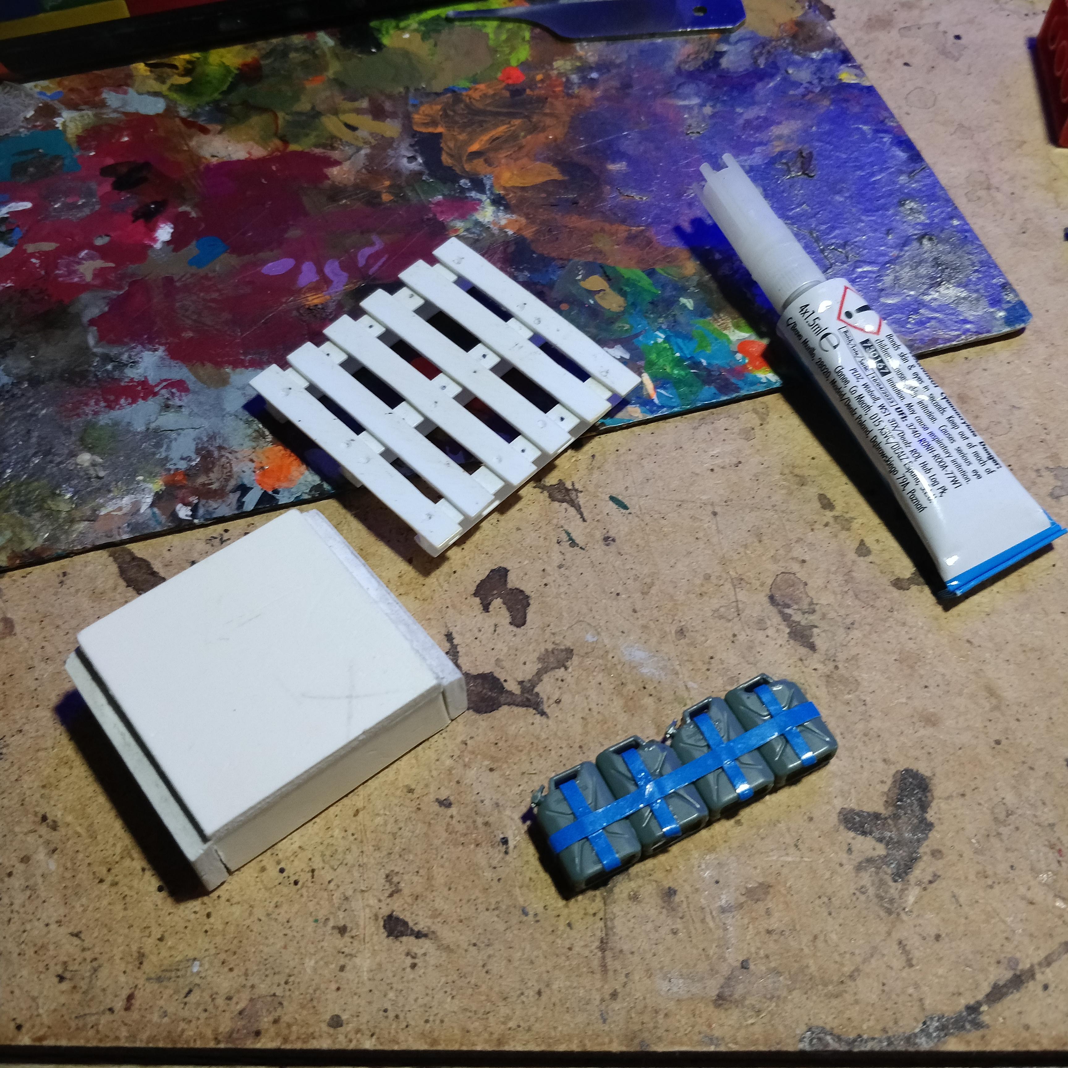 Jerry Can, Pallet, Scatter, Terrain