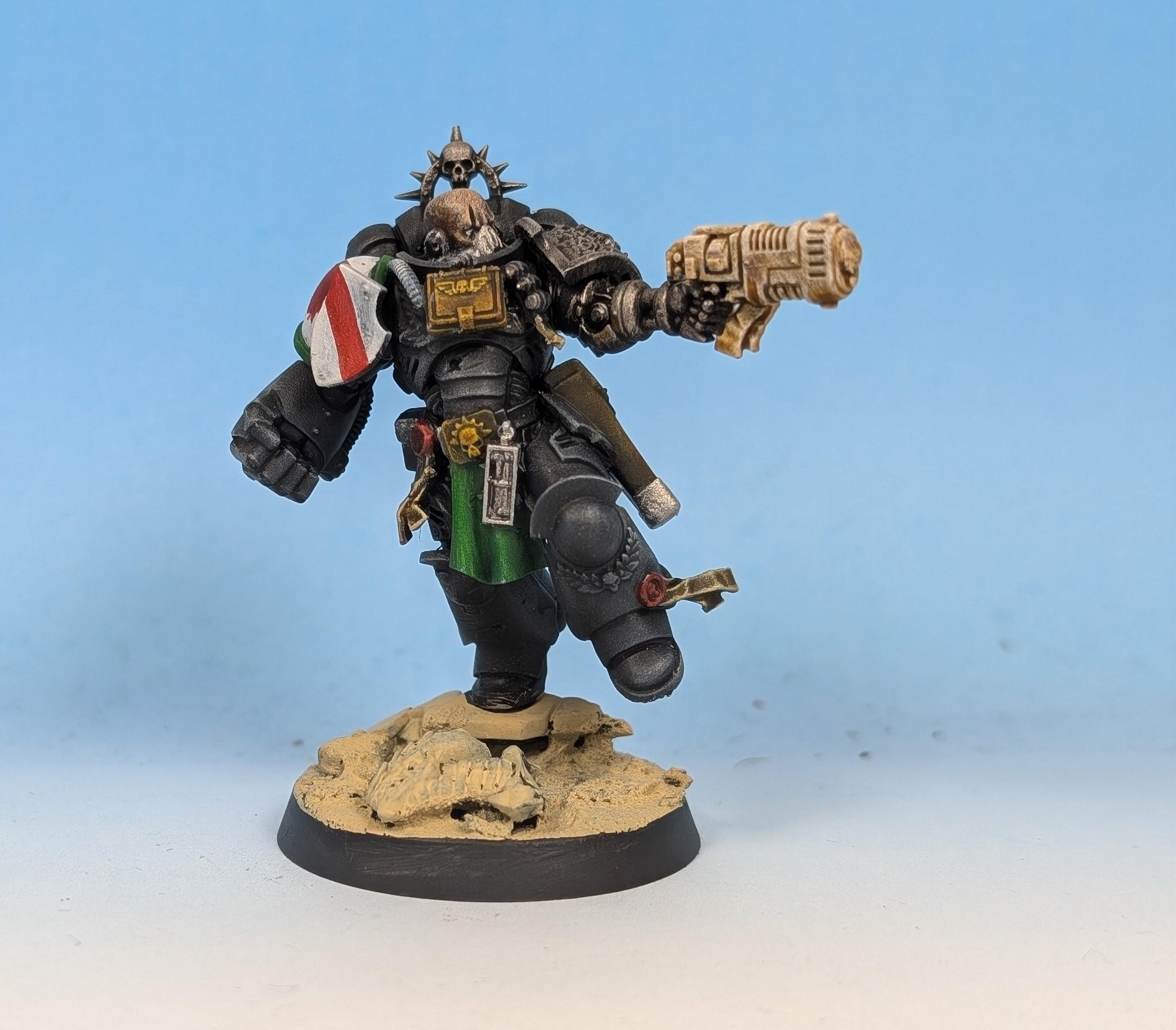 Deathwatch assault intercessor sergeant (Mentor legion)