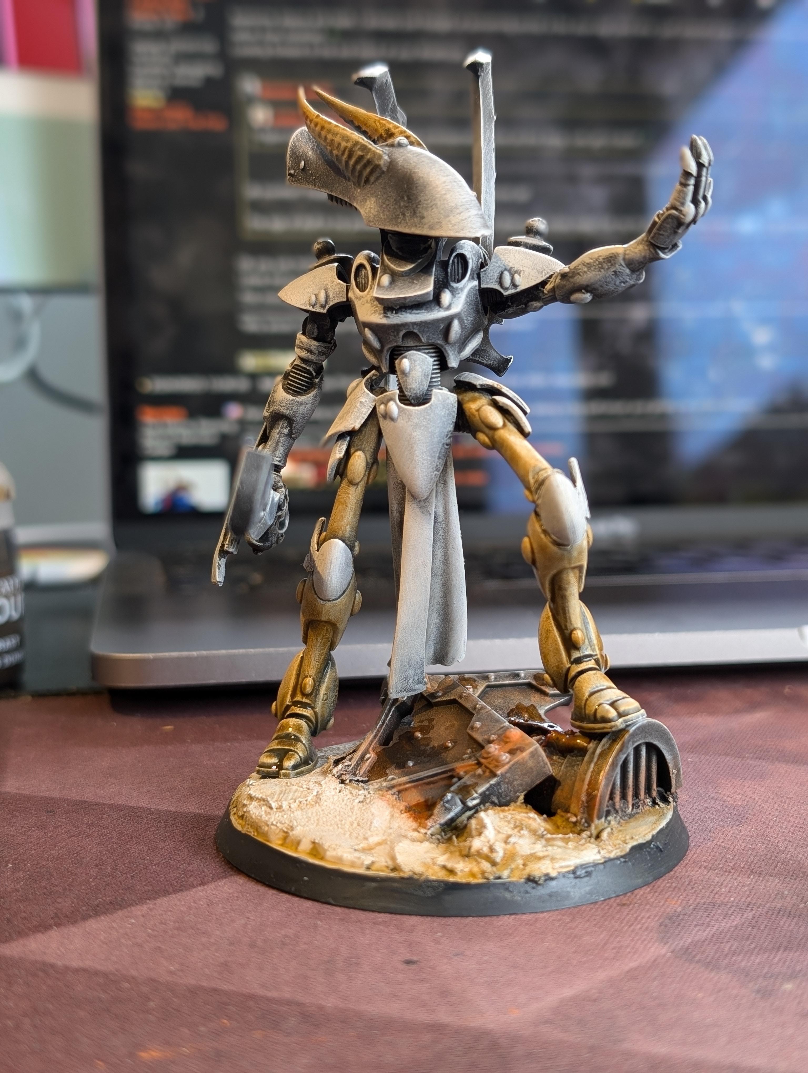 Wraithcubi with base