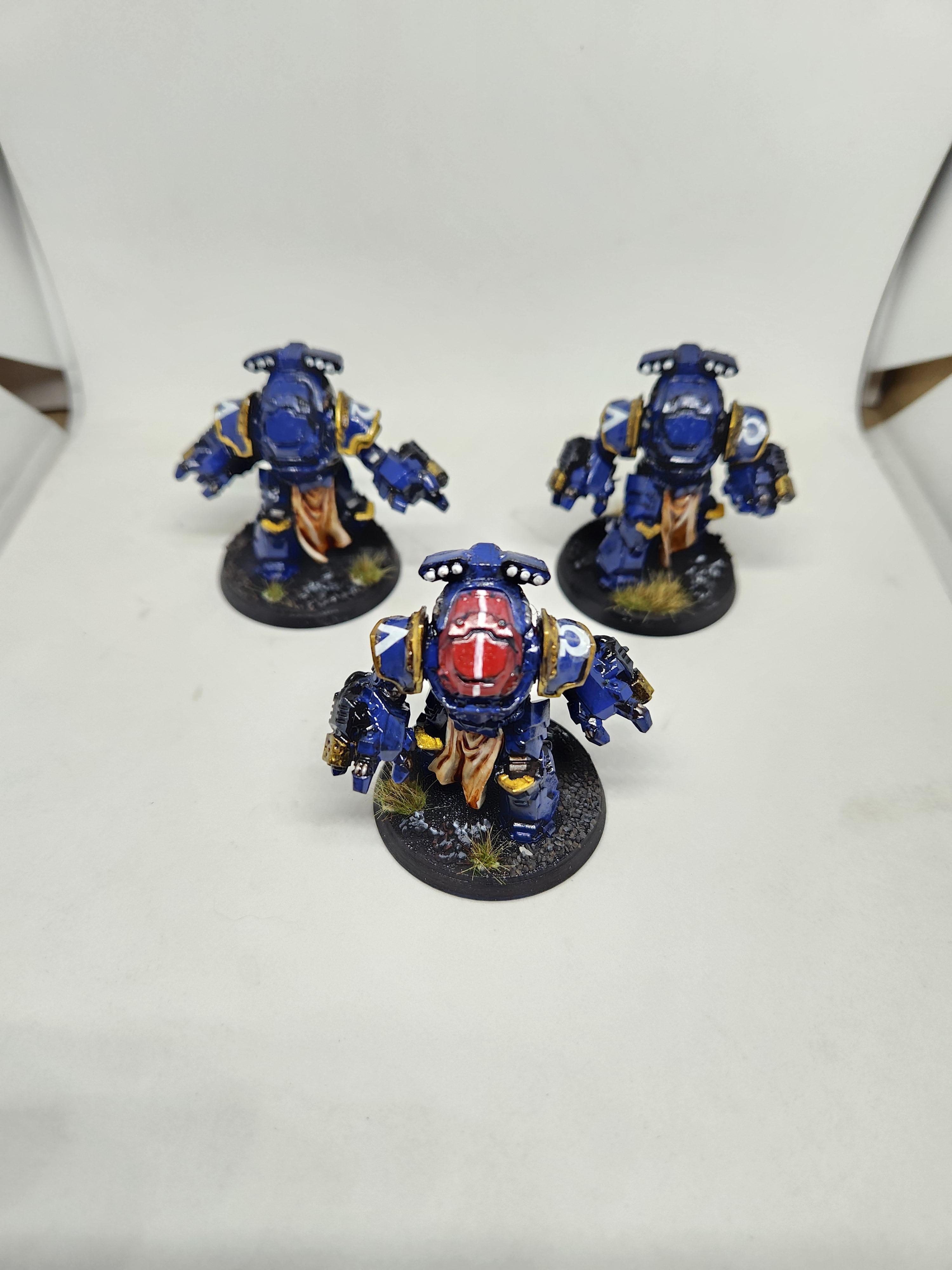 Ultramarines Aggressors with Flamestorm Gauntlets