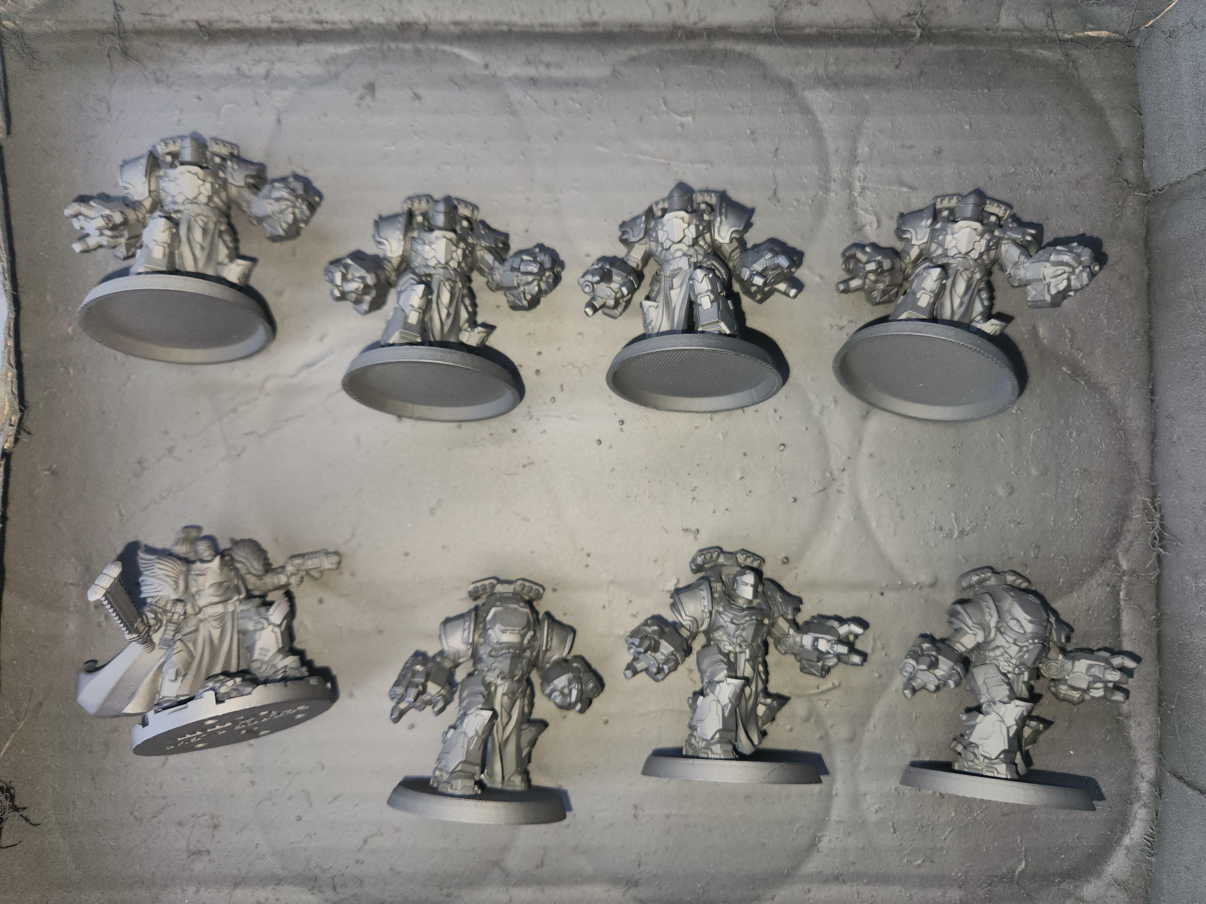 Space Marine Primaris Aggressors and a Captain