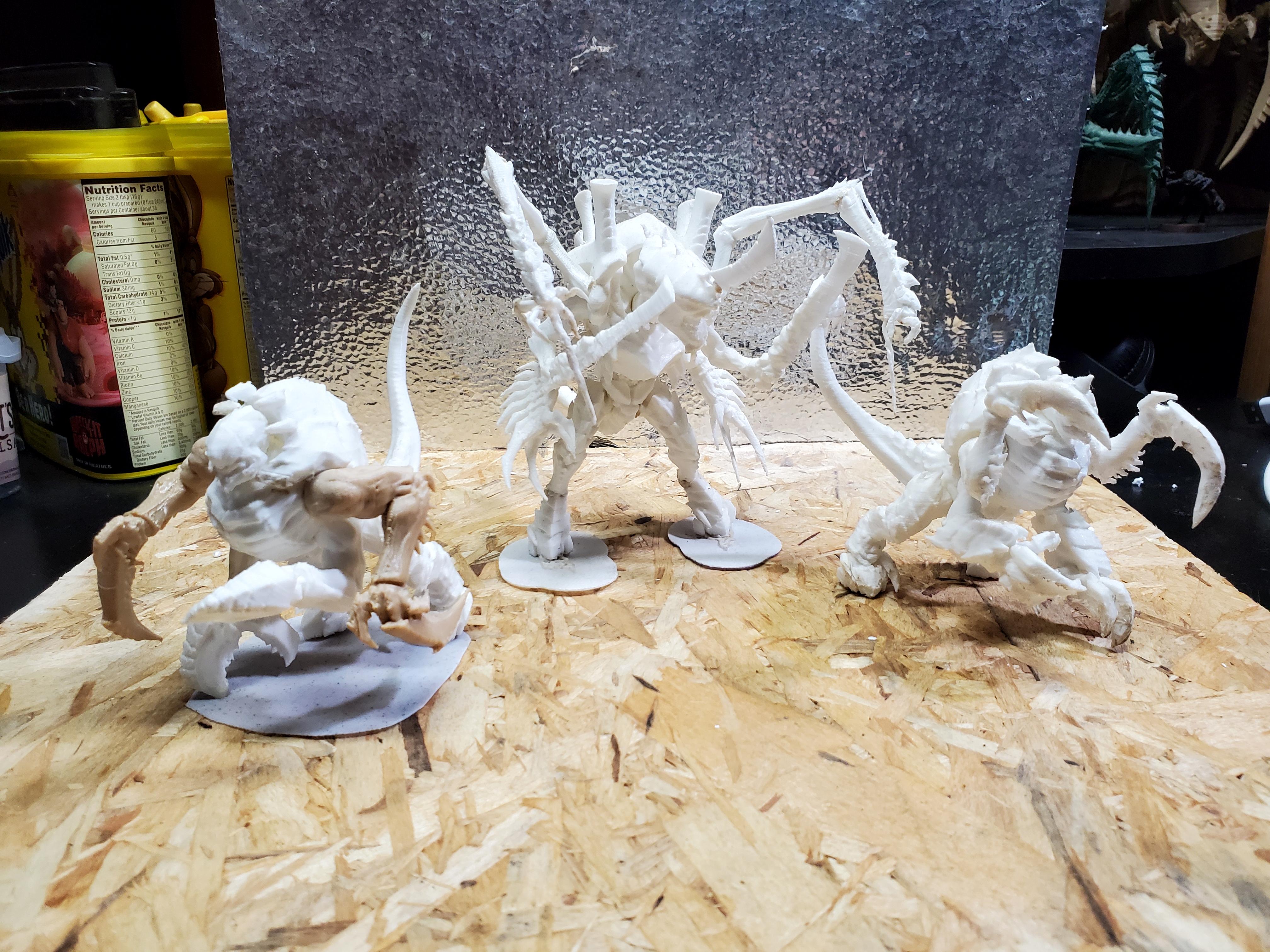 Titan, Tyranids, Acarinidae Tyrant with Guard