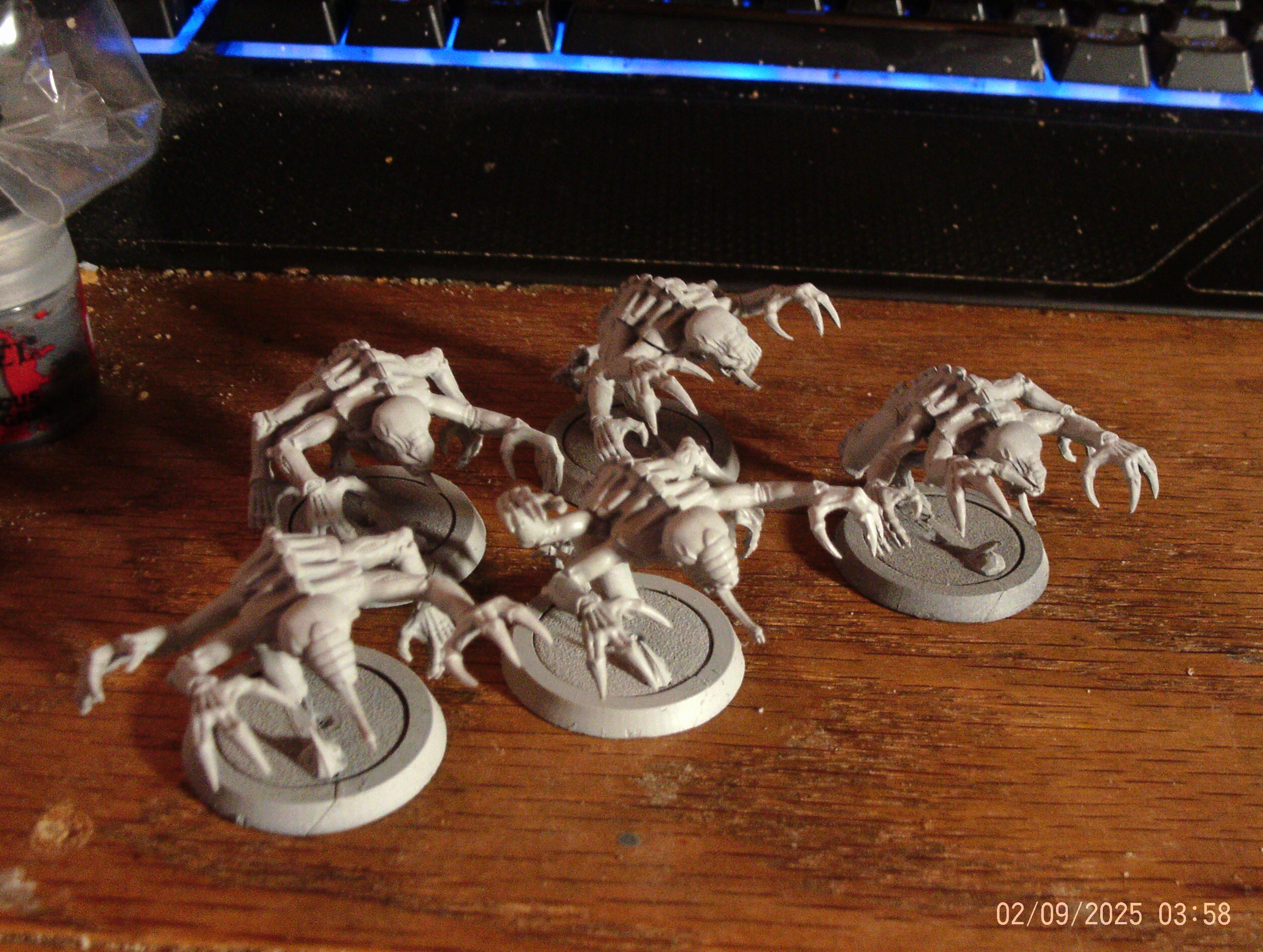Genestealers primed