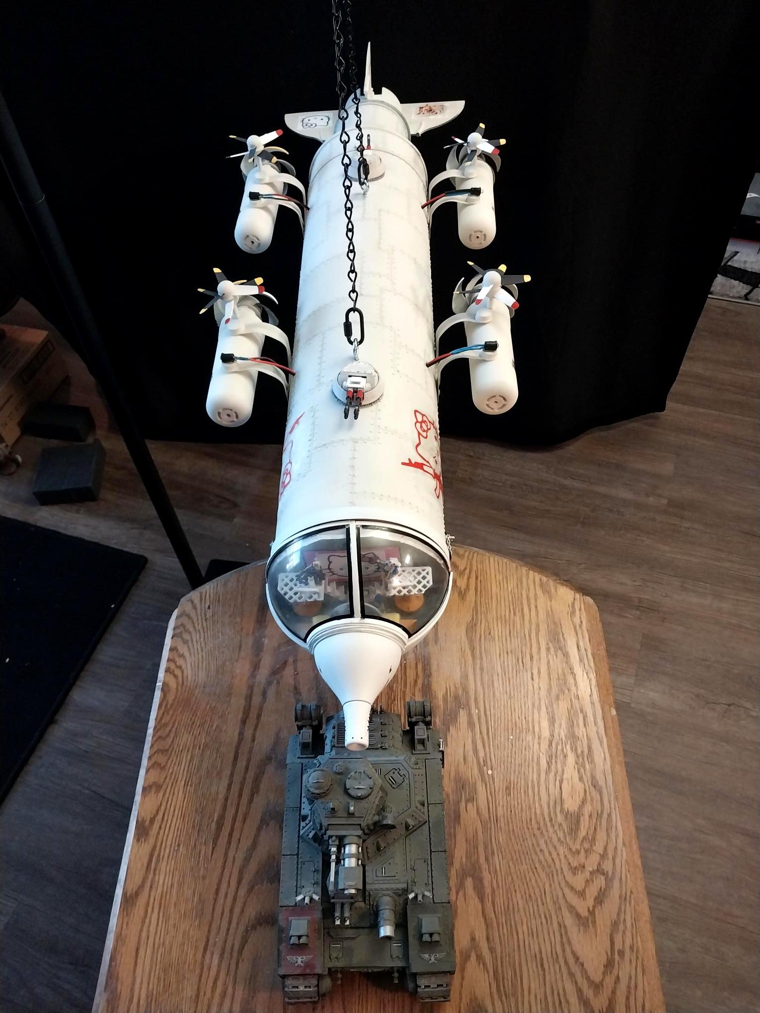 Kitty Hawk, Nekomimi, Zeppelin