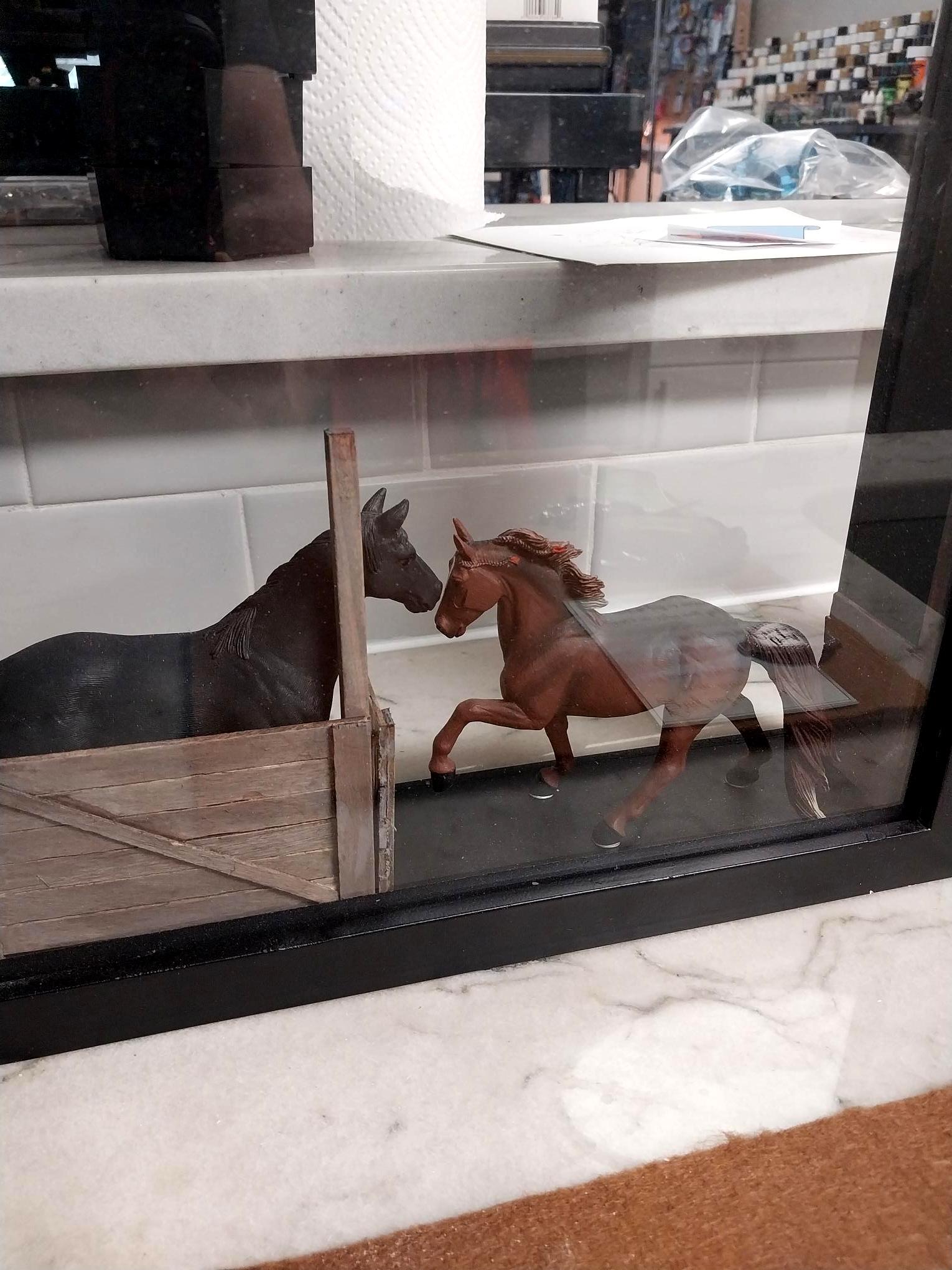 Chip, Shadowbox