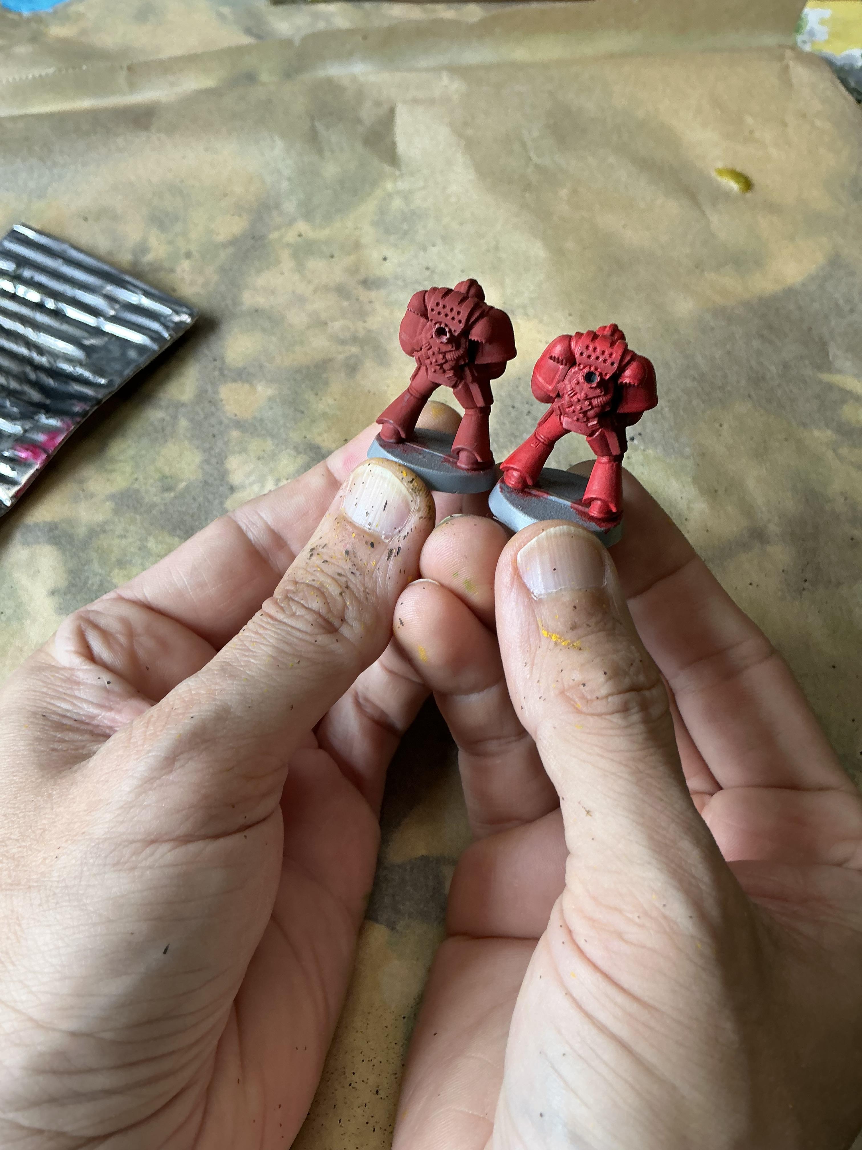 AK Red Primer (left) Fiery Vermillion (right)