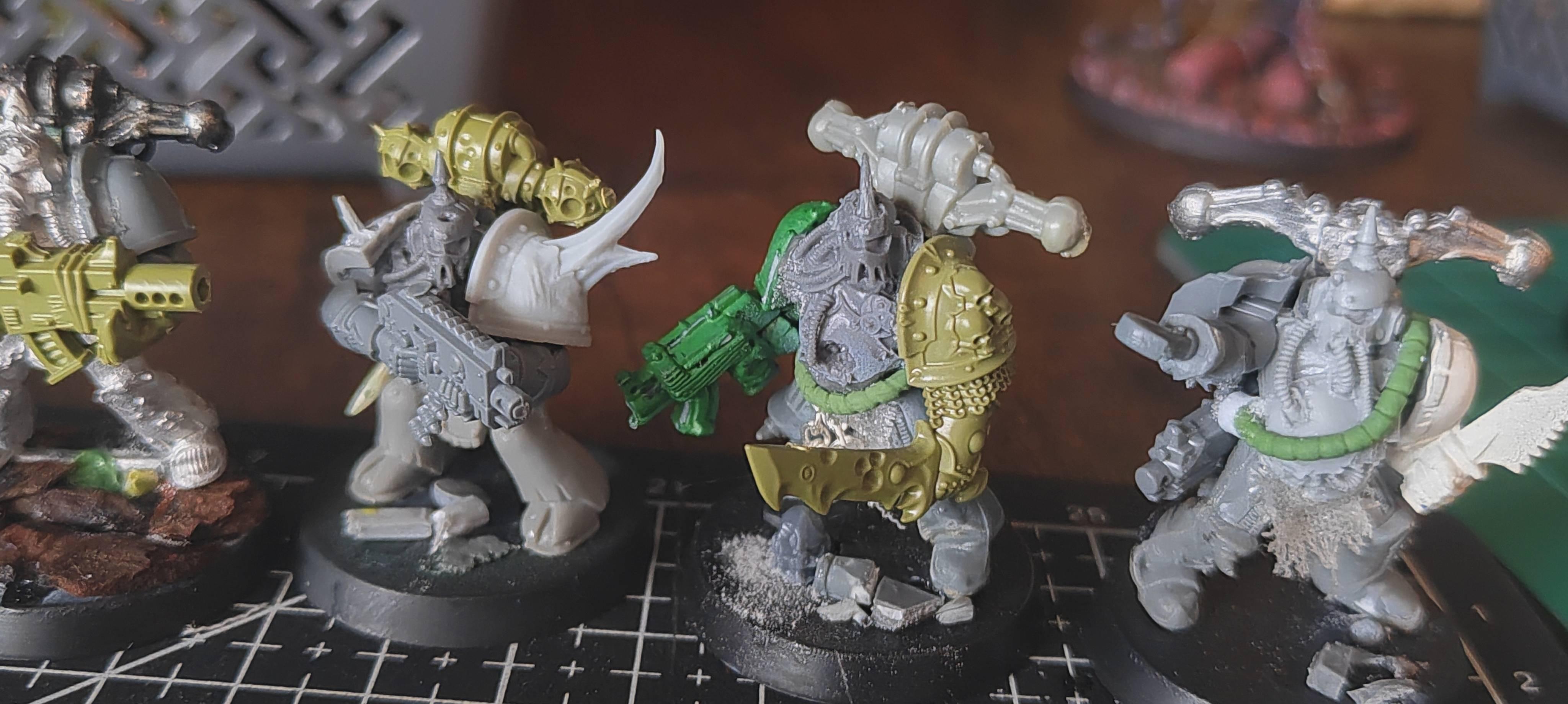 Kitbashed Plague Marines