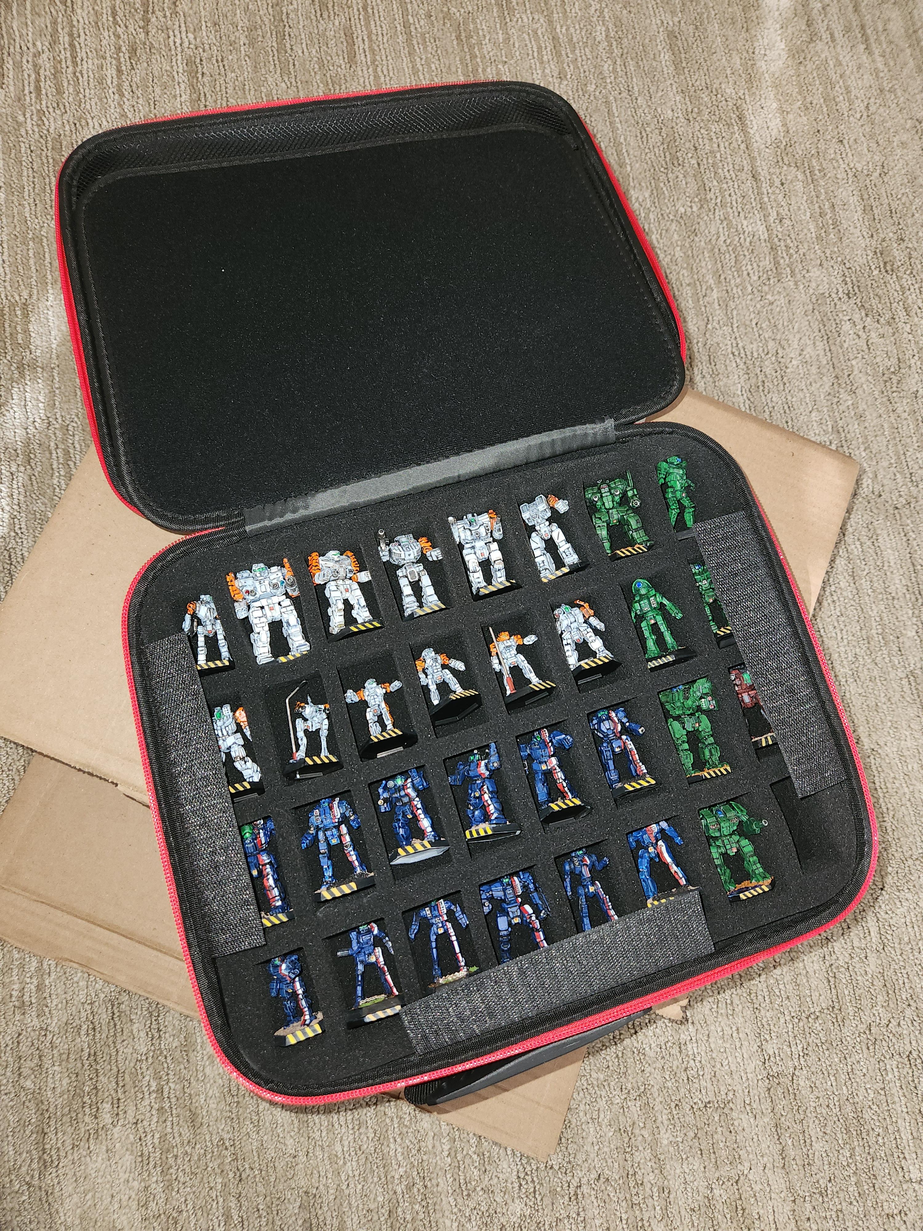 Battletech, Case, 4. Opened Storage Case showing top tray