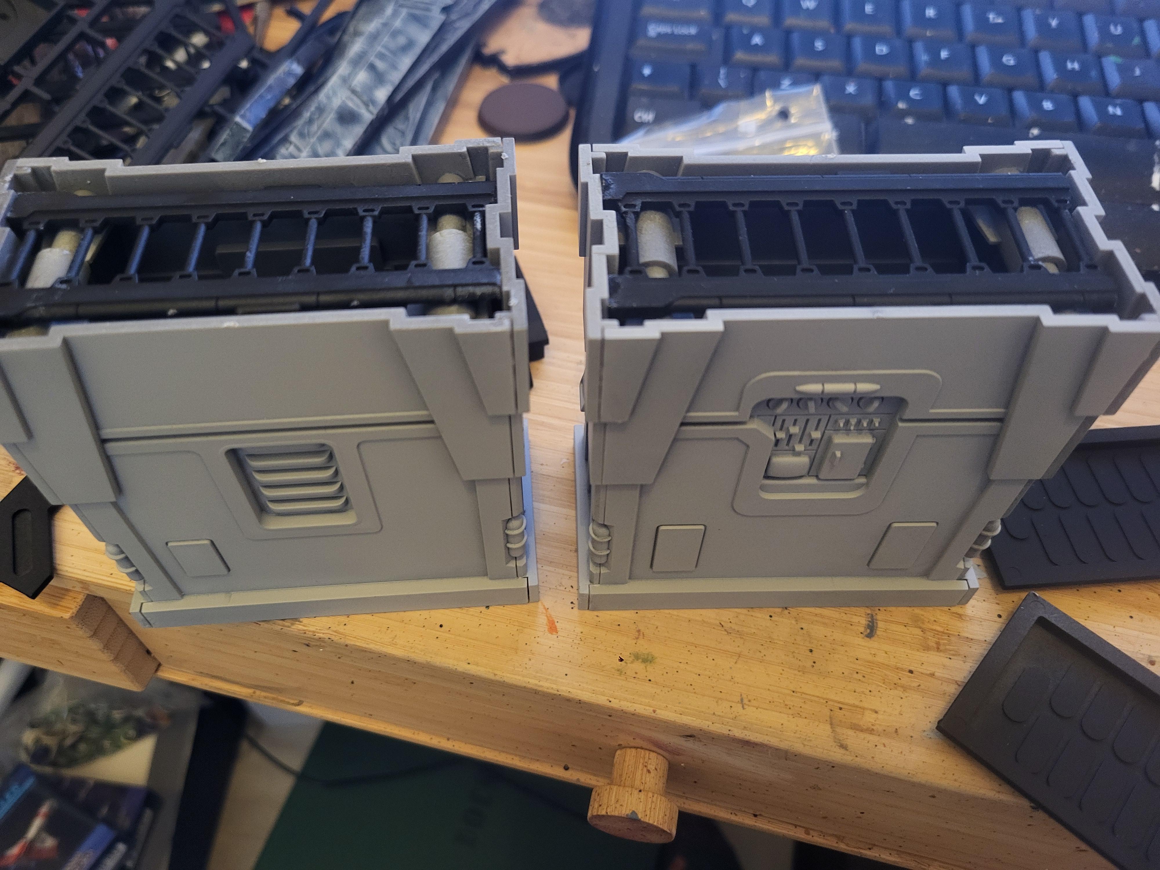 Token Holders, Box base